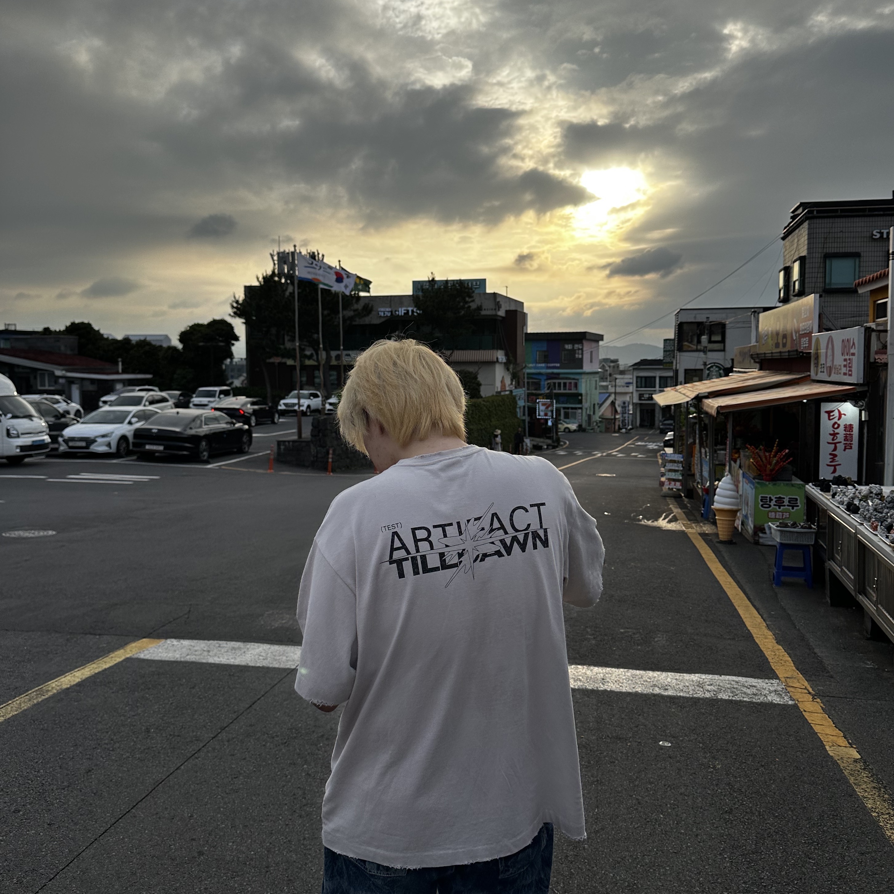 Test Artifact x Tilldawn Docking Symbol T-Shirt Light Gray 착용 스타일 - 2