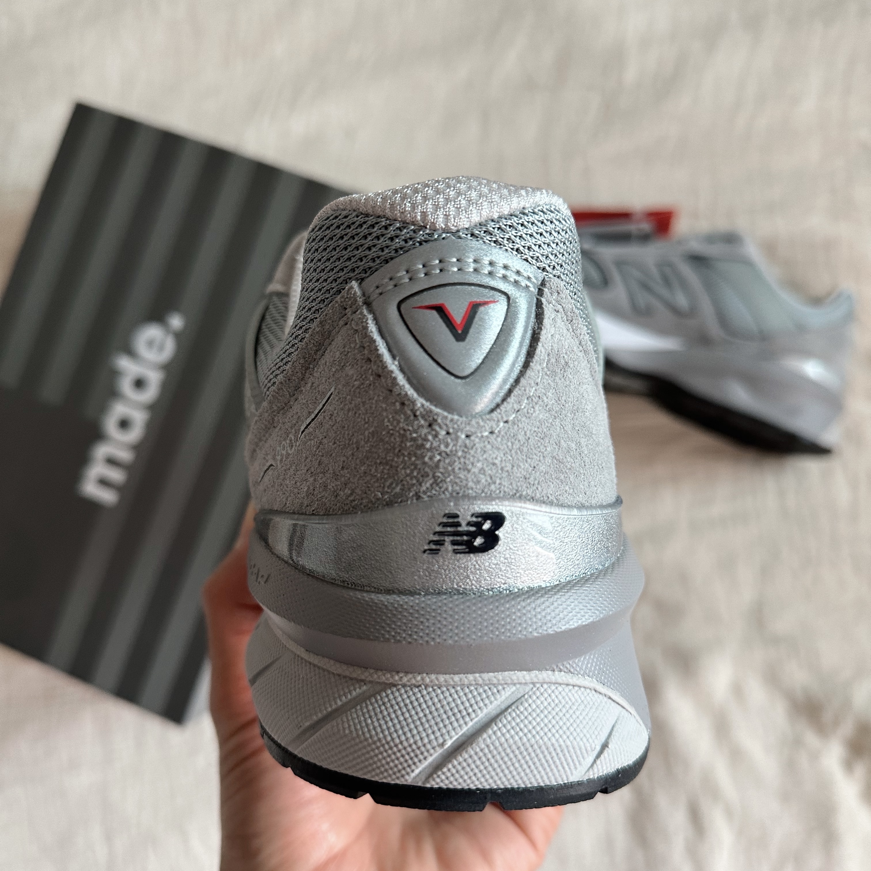 New Balance 990v5 Made in USA Grey - D Standard 착용 스타일 - 4