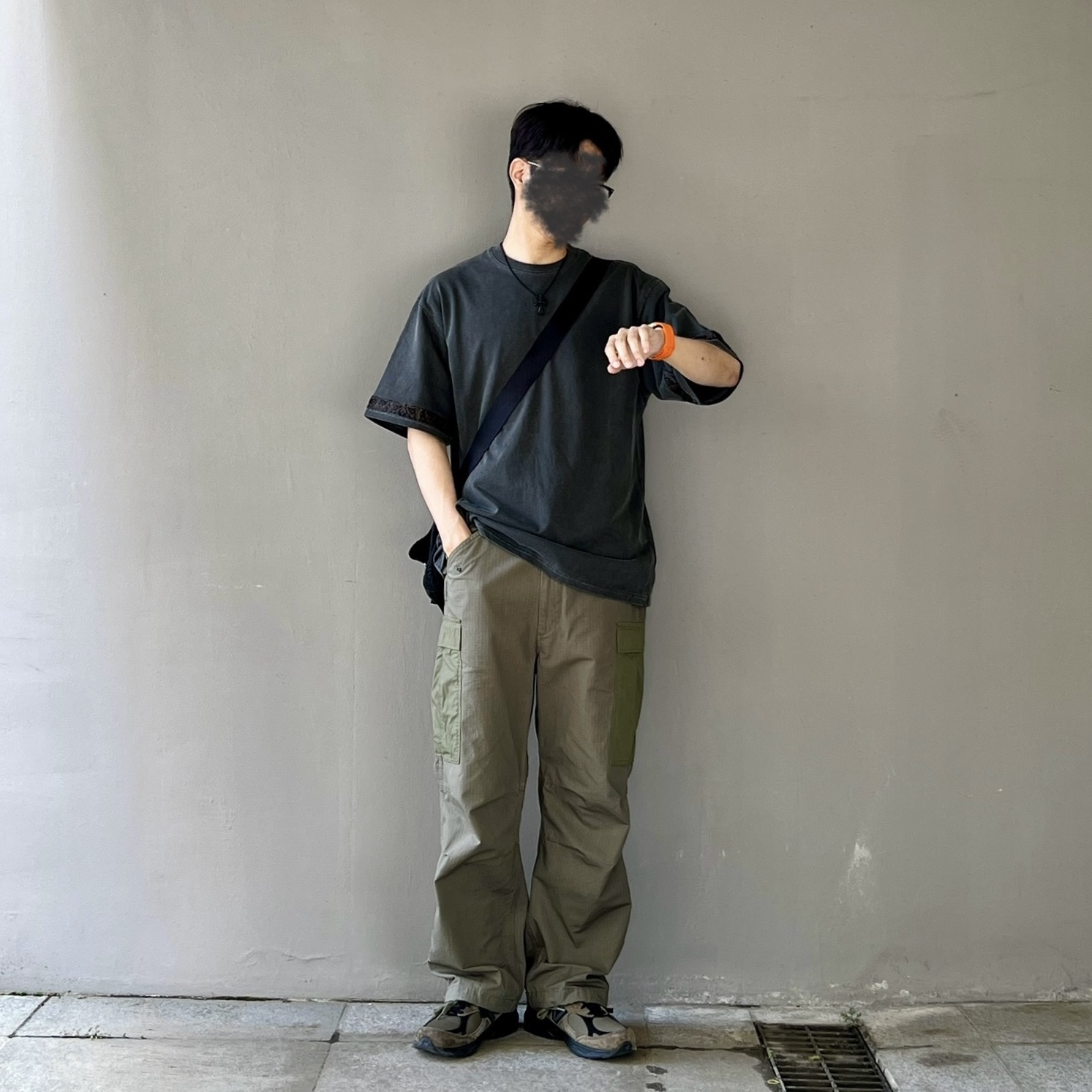 New Balance x JJJJound 990v3 Brown Black, Nanamica Cargo Pants Khaki 착용 스타일