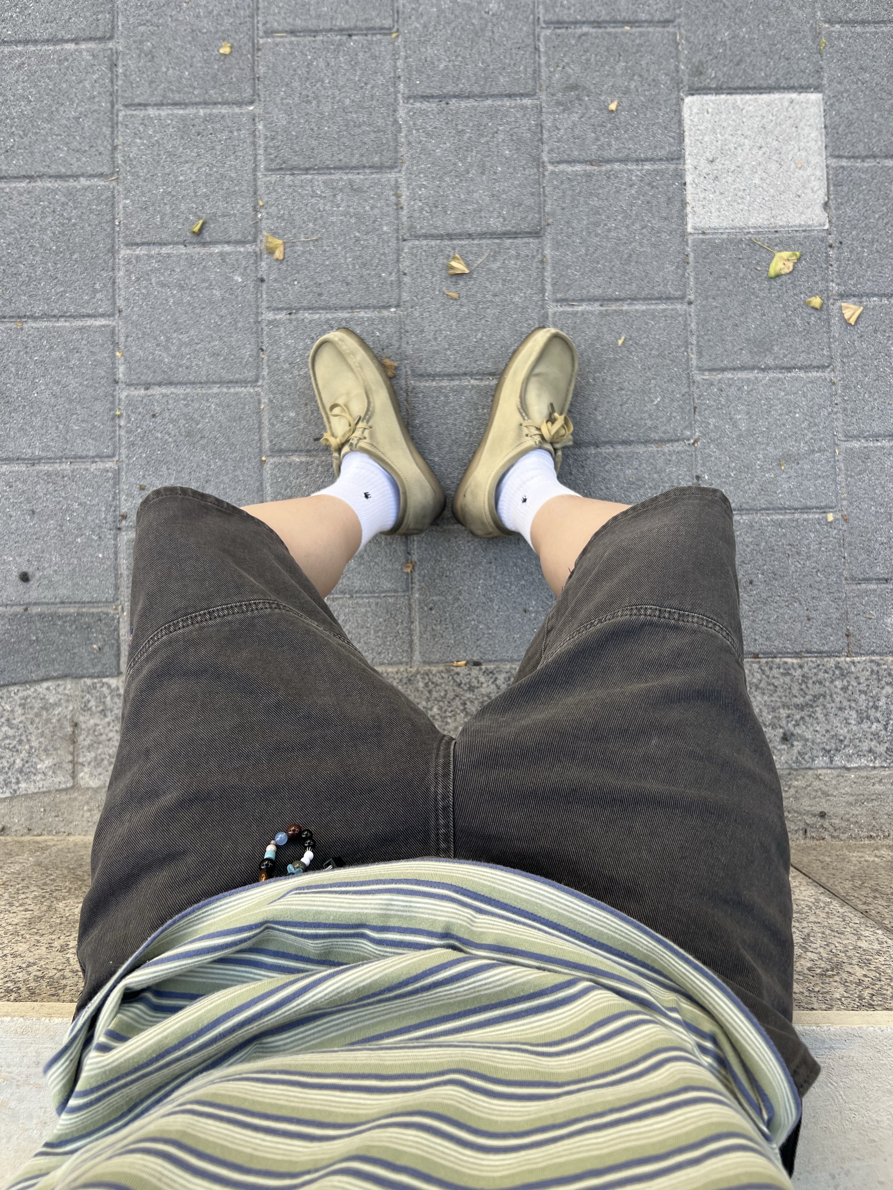 Clarks Wallabee Maple Suede 착용 스타일