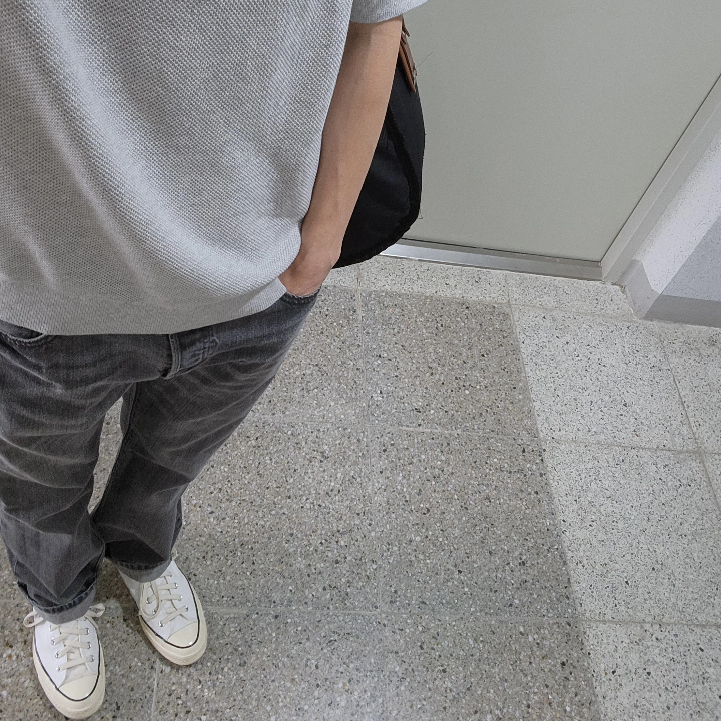 Converse Chuck 70 Black Pinstripe White 착용 스타일 - 1