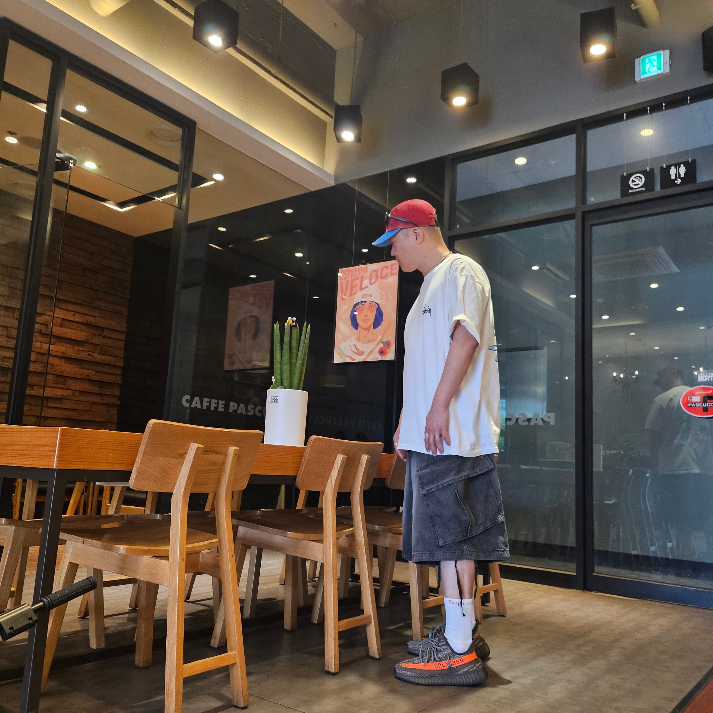 Supreme Pigment 2-Tone Camp Cap Red - 24SS, Stussy Melted T-Shirt White 착용 스타일 - 4