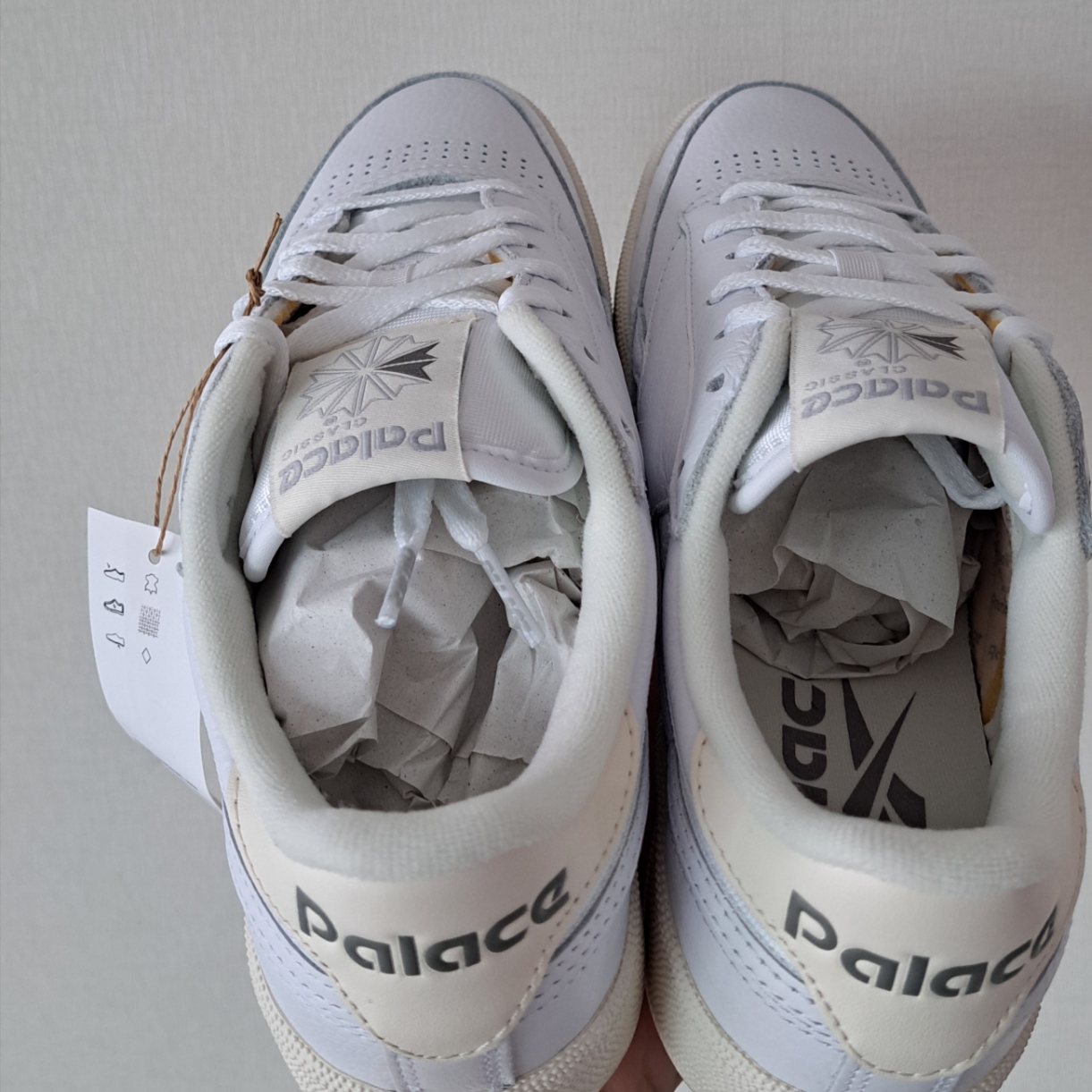 Reebok x Palace Club C White - 24SS 착용 스타일 - 3