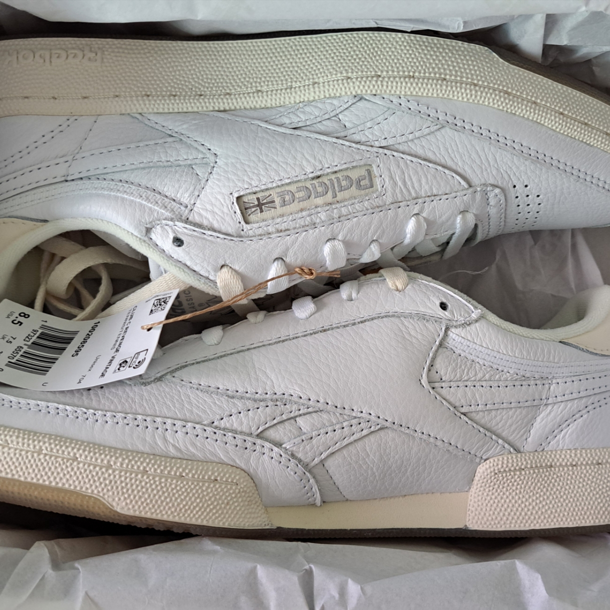 Reebok x Palace Club C White - 24SS 착용 스타일 - 1