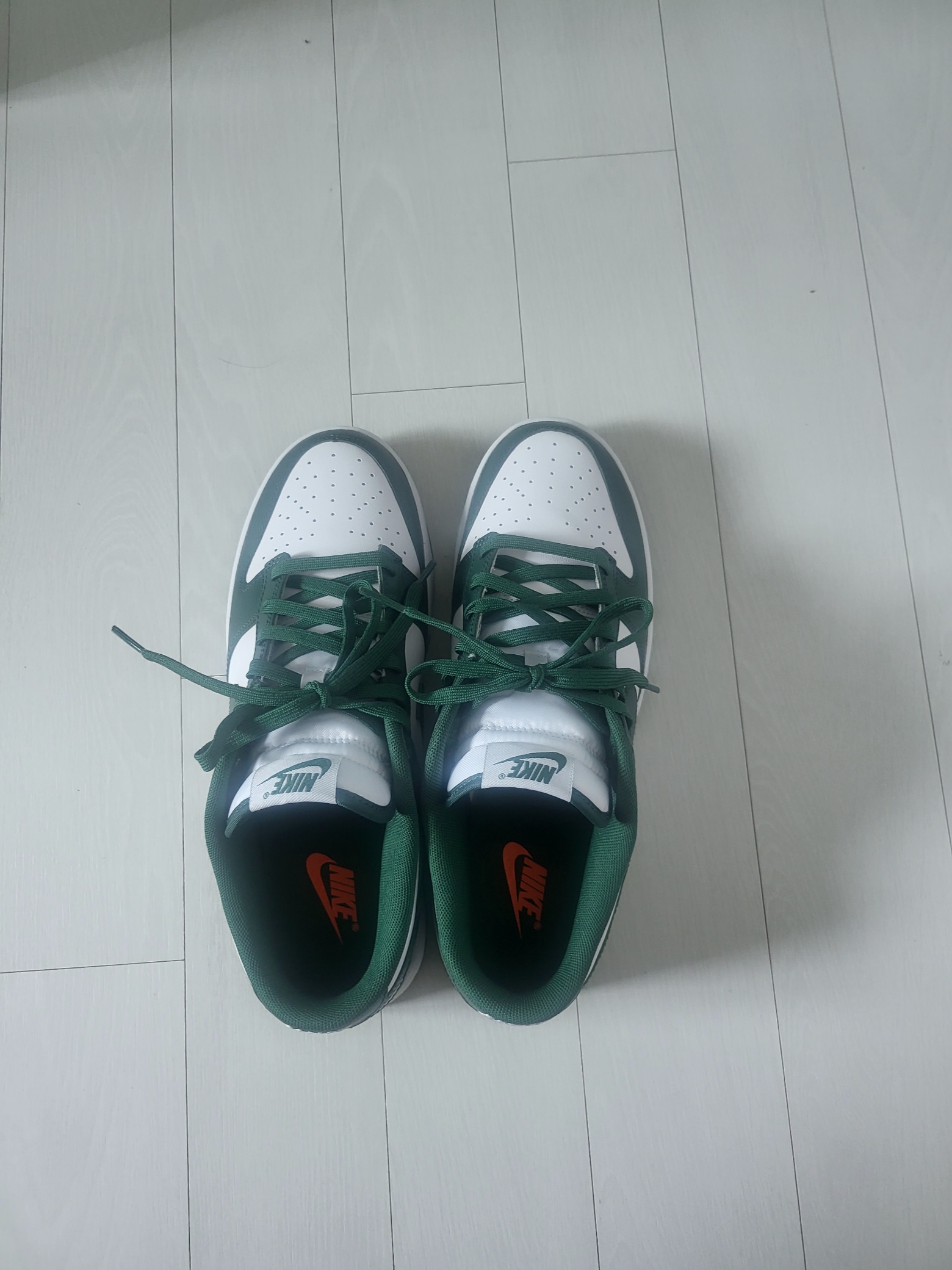 Nike Dunk Low Retro Varsity Green 착용 스타일