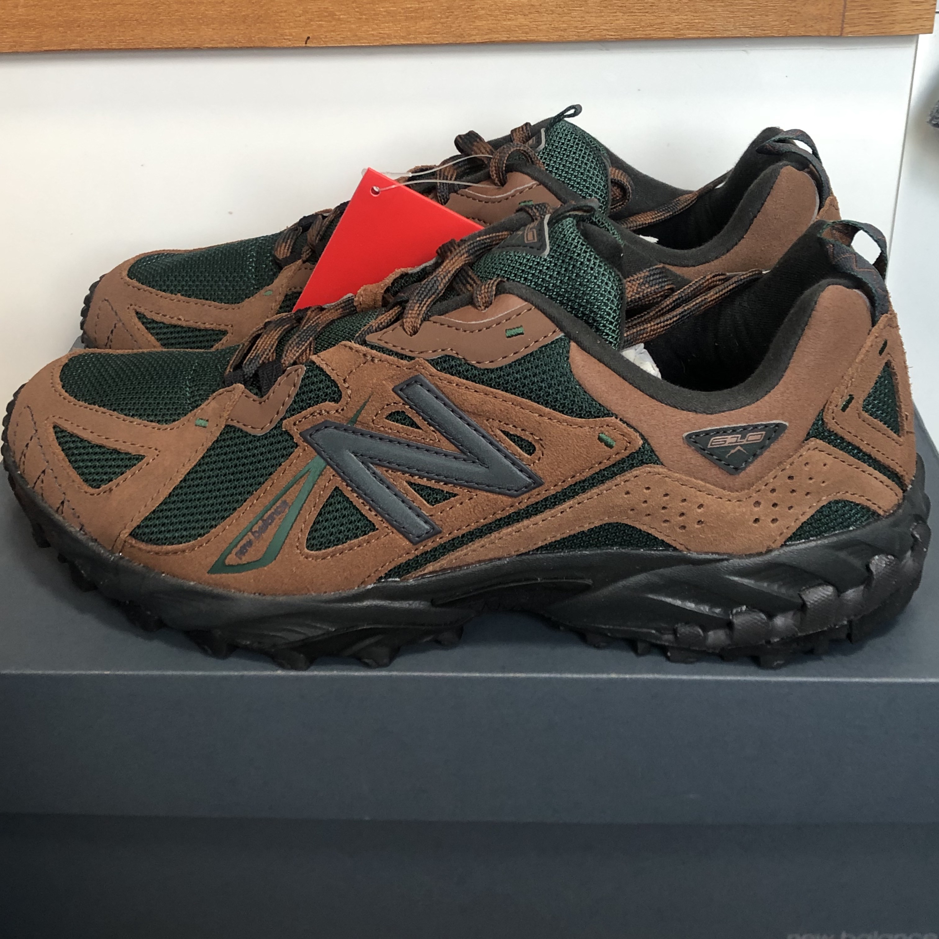 New Balance ML610T Brown 착용 스타일