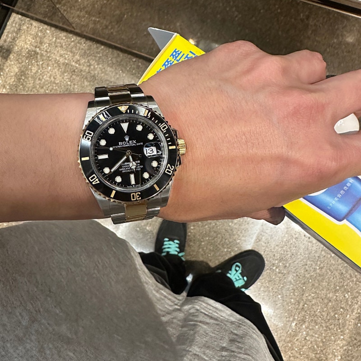Rolex Submariner Date 41mm 126613LN Black Oyster 착용 스타일