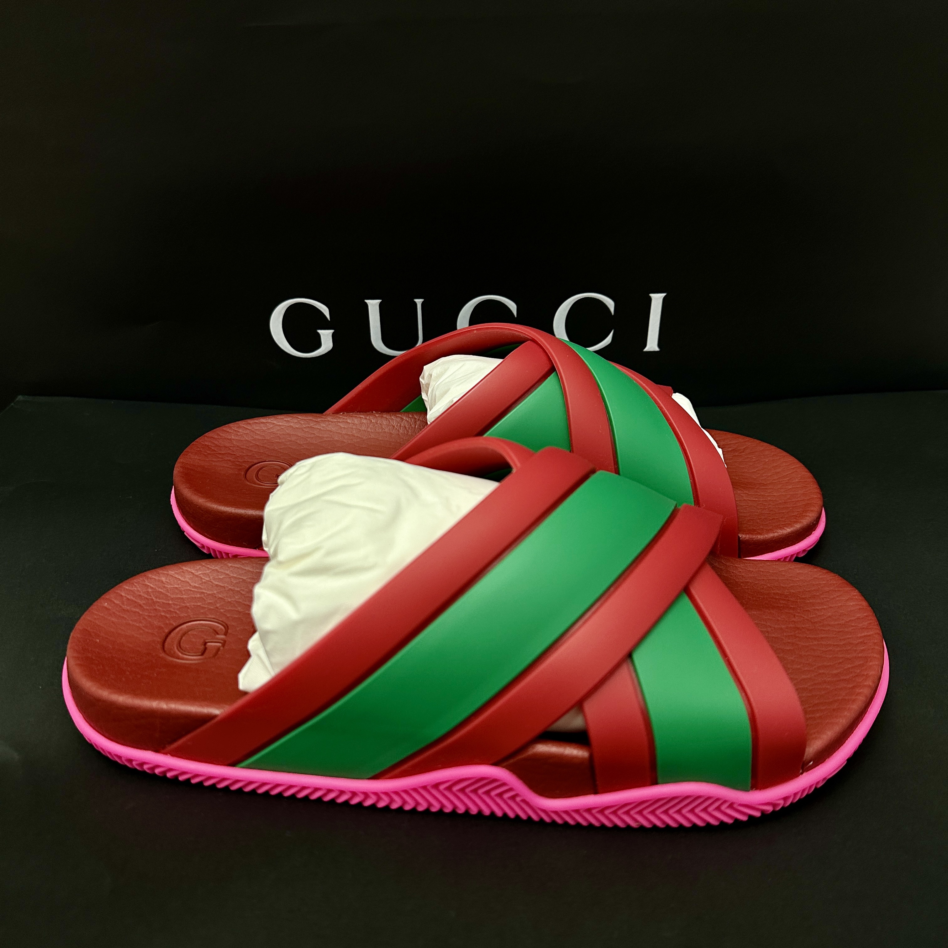 (W) Gucci Web Slide Pink Rubber Green Red 착용 스타일 - 2