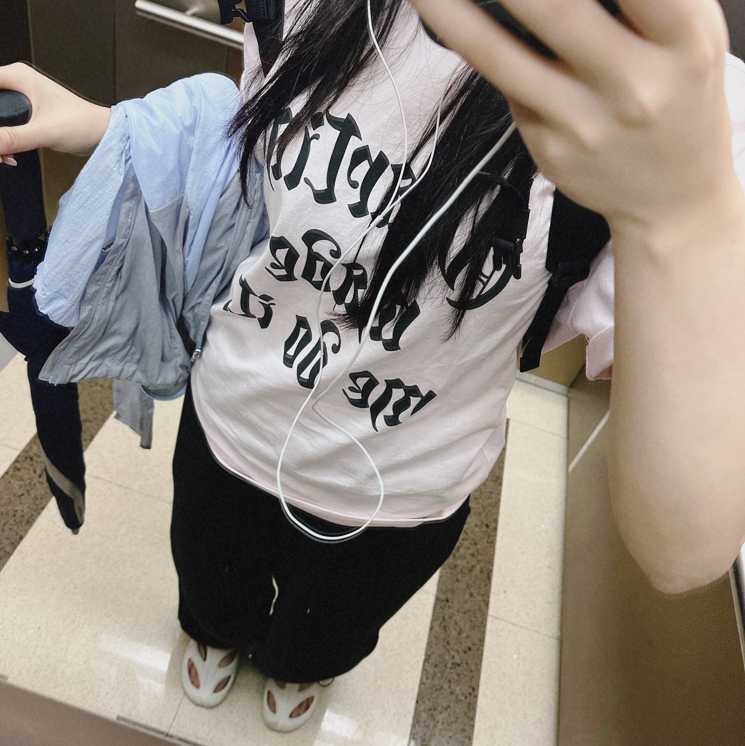 (W) Keen Shanti White Black 착용 스타일