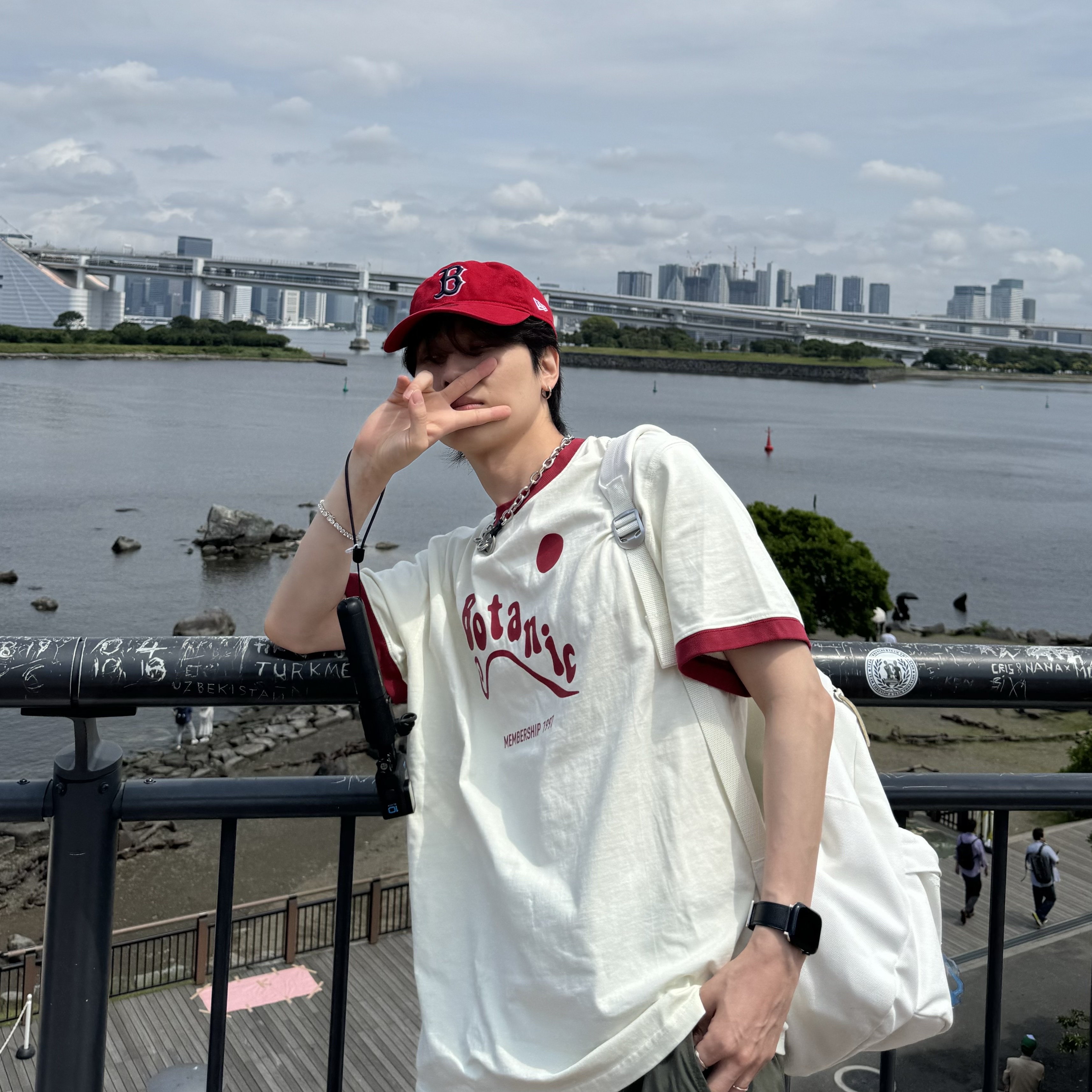 Supreme Canvas Backpack White, Nike x Matthew M Williams Zoom 004 Baroque Brown 착용 스타일 - 3