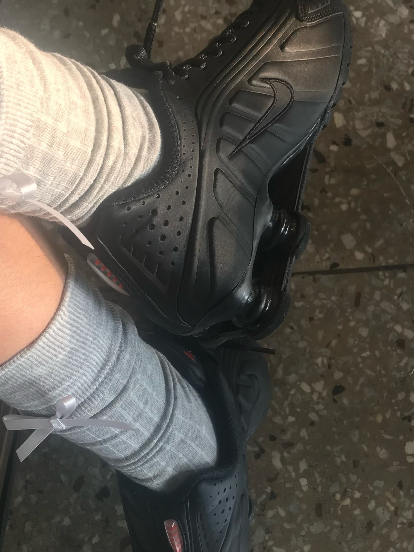 (W) Nike Shox R4 Black 착용 스타일
