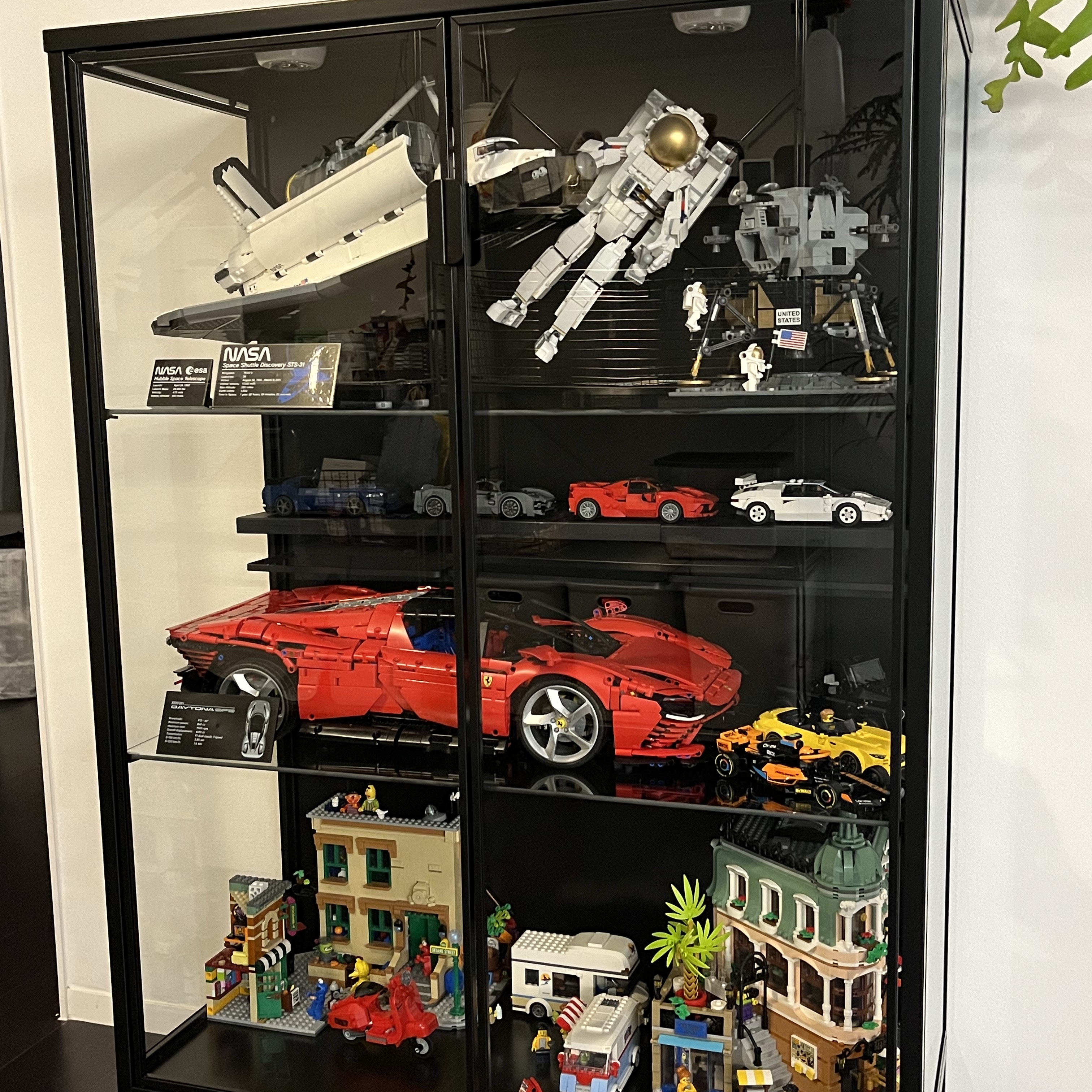 Lego NASA Space Shuttle Discovery, Lego NASA Apollo 11 Lunar Lander 착용 스타일 - 1