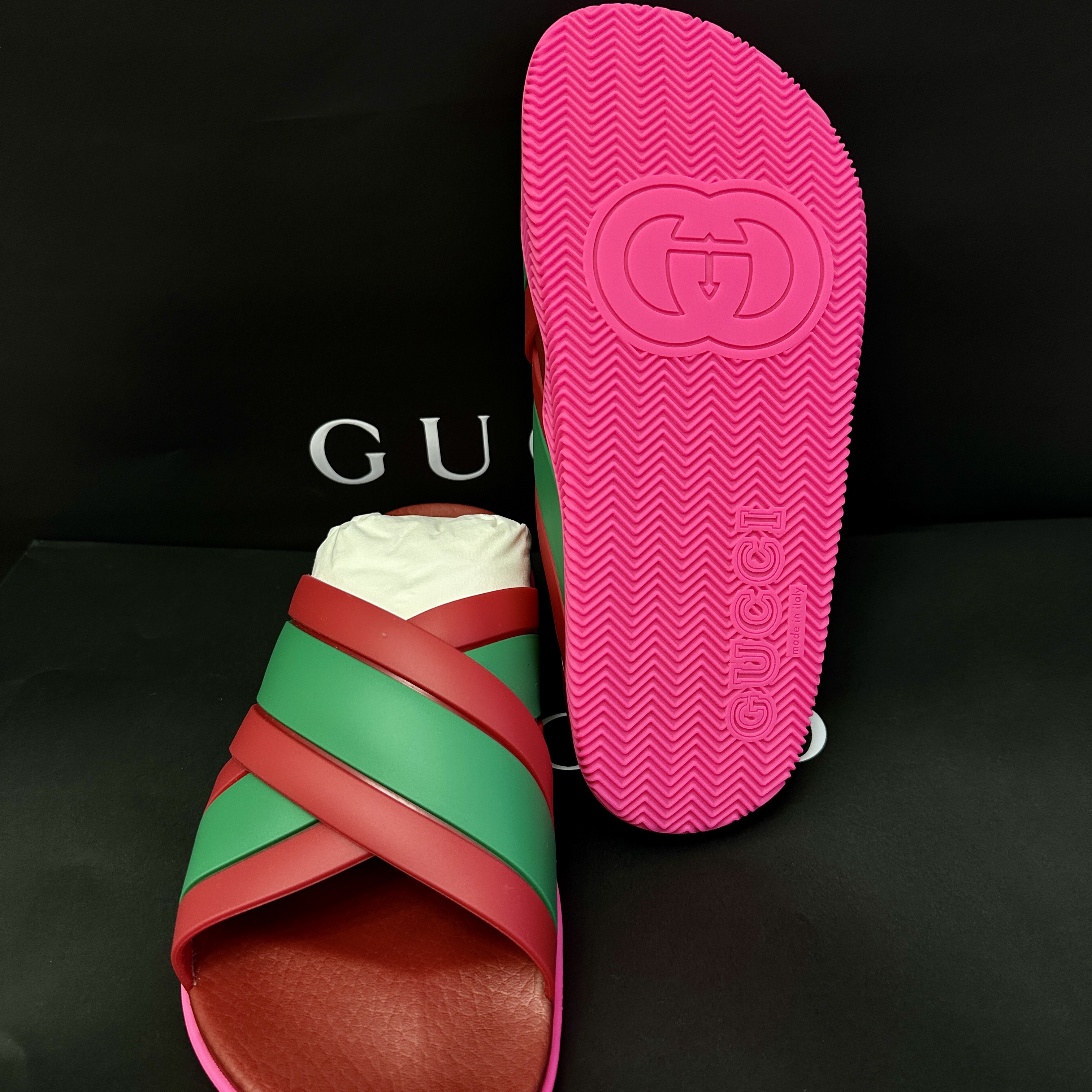 (W) Gucci Web Slide Pink Rubber Green Red 착용 스타일 - 4
