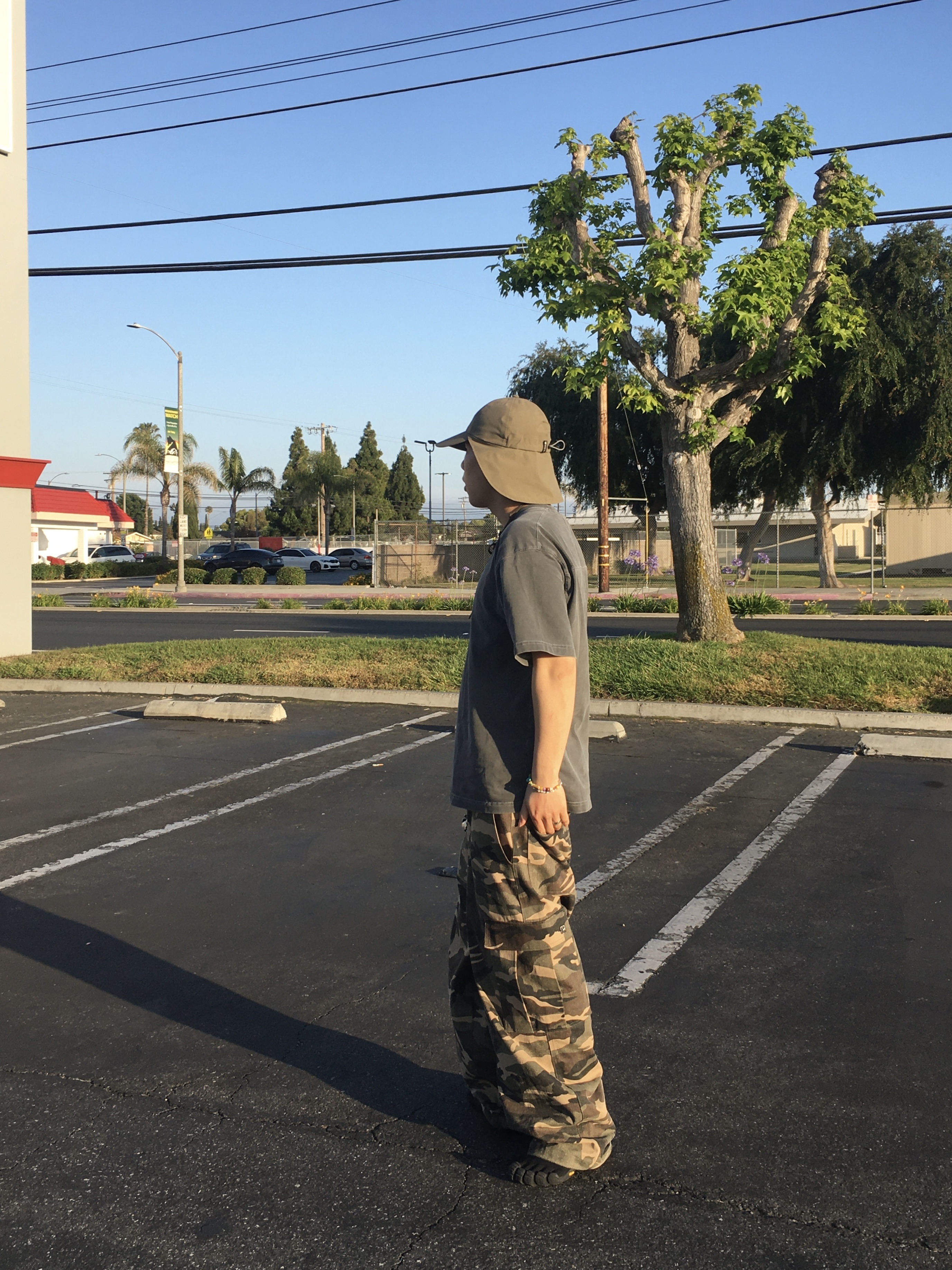 Balenciaga Toe Lace-Up Vibram Sneakers Black, Supreme Gore-Tex Sunshield Hat Brown - 24SS 착용 스타일 - 1