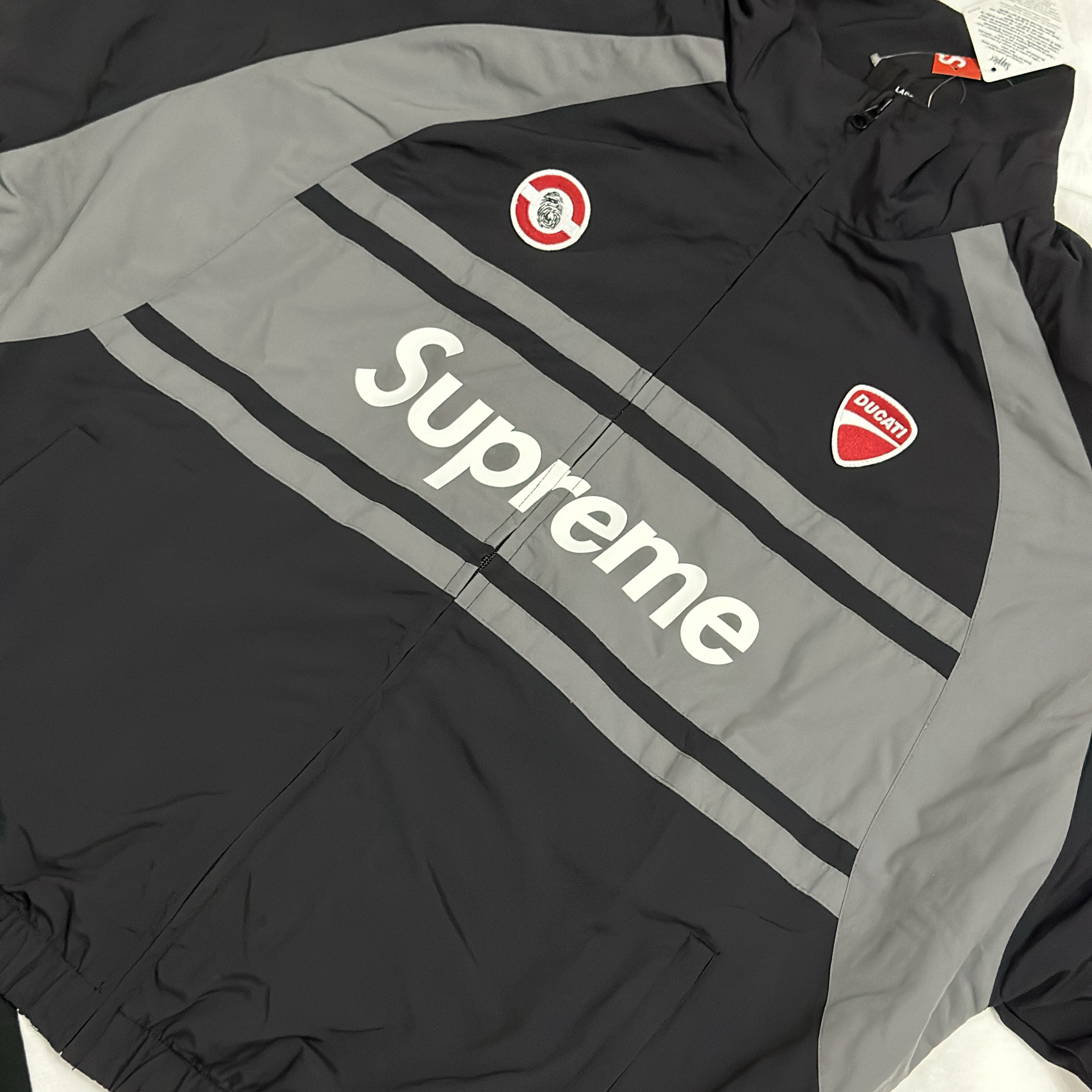 Supreme x Ducati Track Jacket Black - 24SS 착용 스타일