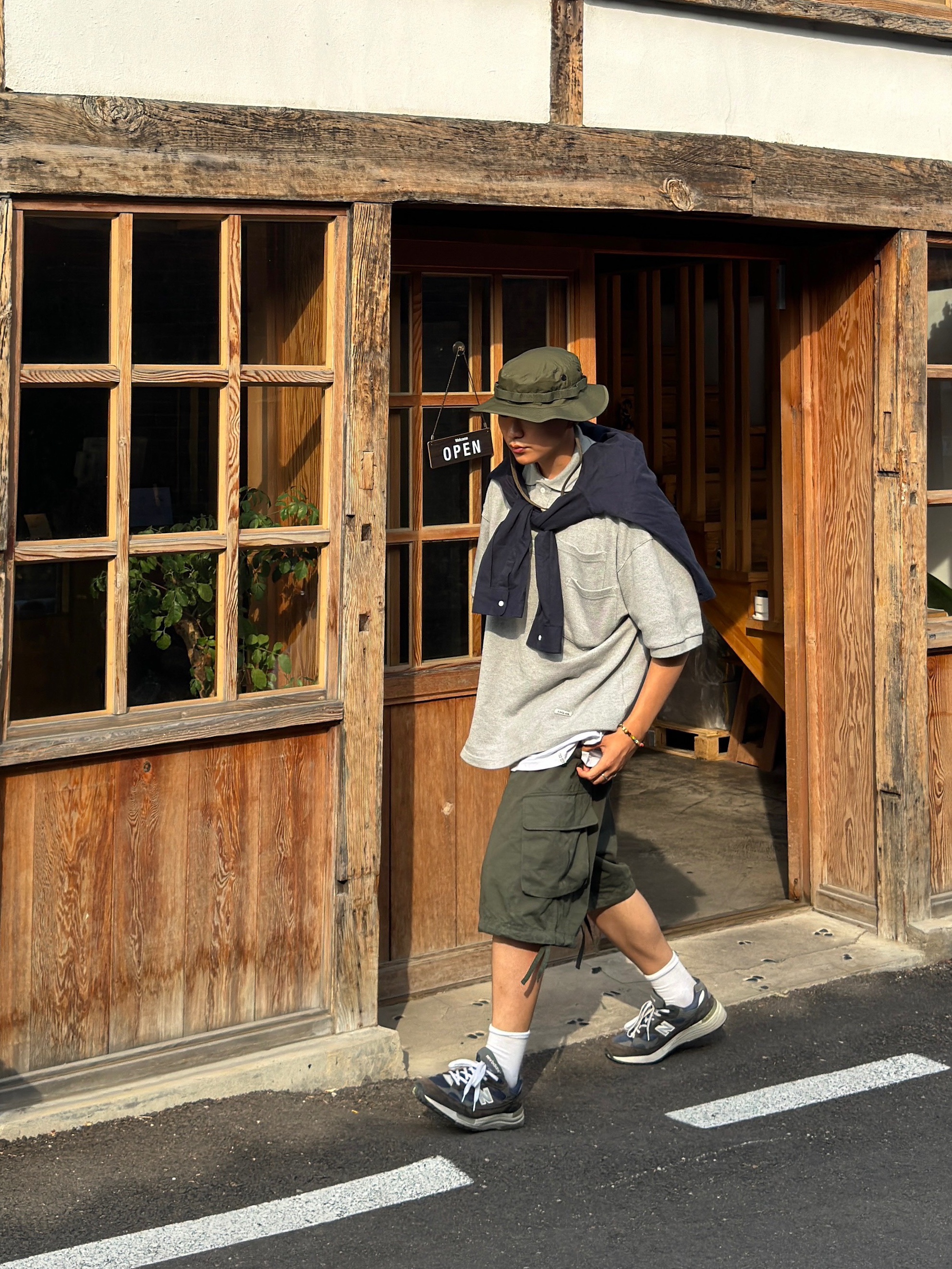 New Balance 992 Made in USA Navy, YMCL KY Jungle Hat Olive 착용 스타일 - 4
