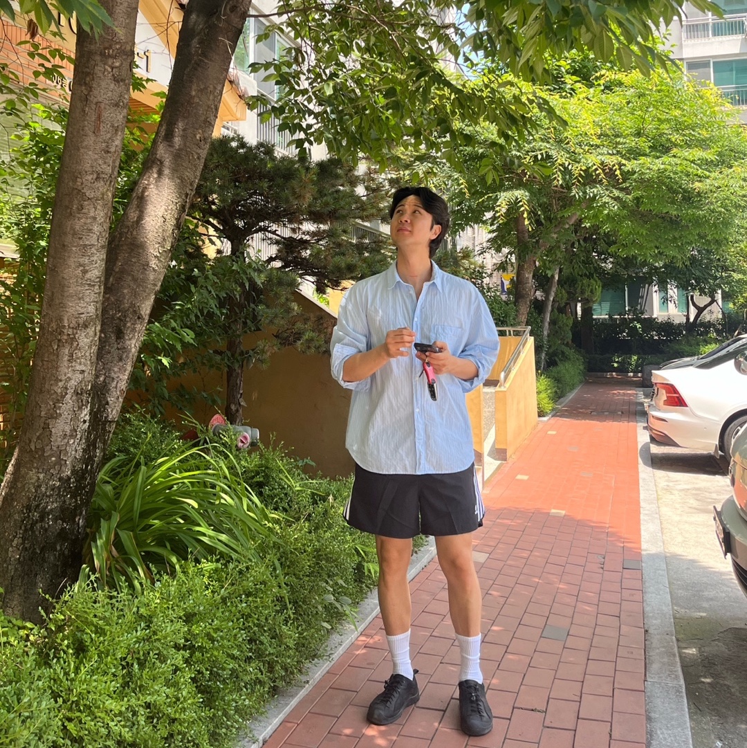 Adidas Adicolor Classic Sprinter Shorts Black - KR Sizing, Keen Jasper Rocks SP Sneakers Black 착용 스타일