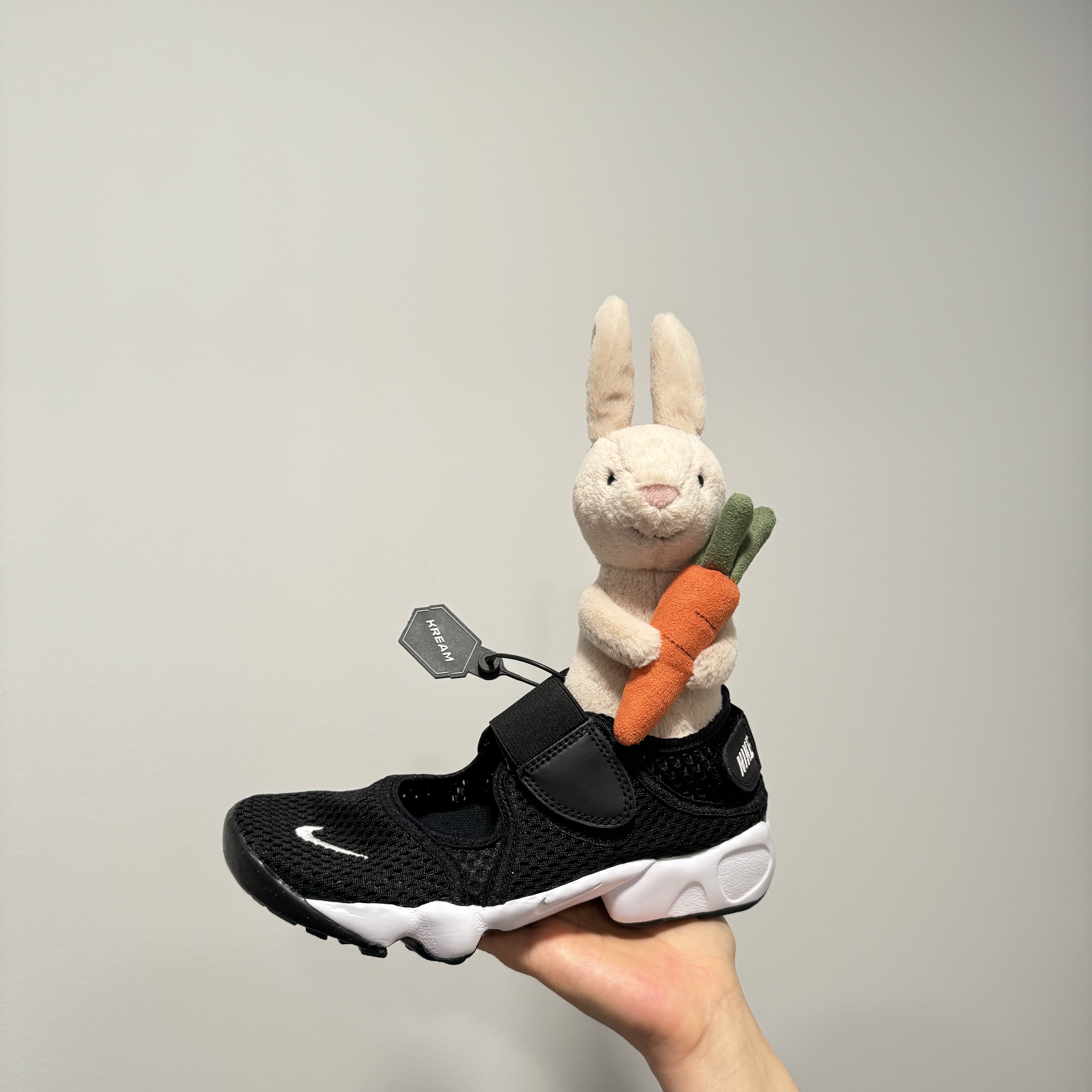 (GS/PS) Nike Air Rift Black White 착용 스타일