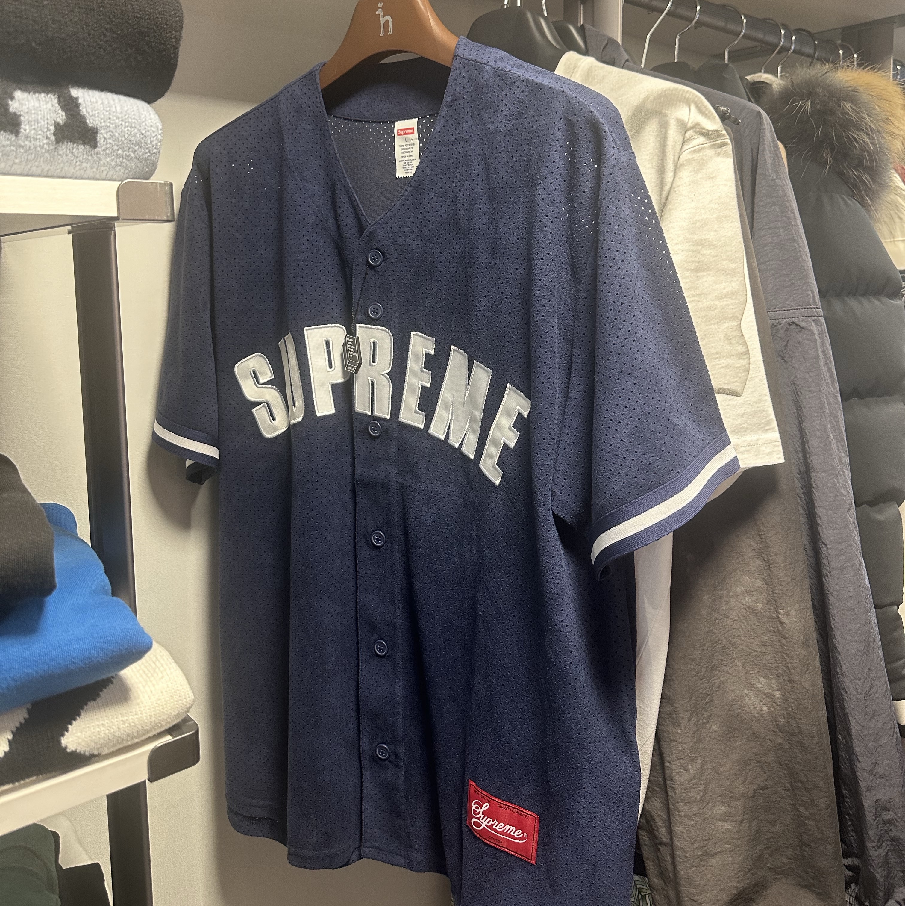 Supreme Ultrasuede Mesh Baseball Jersey Navy - 24SS 착용 스타일