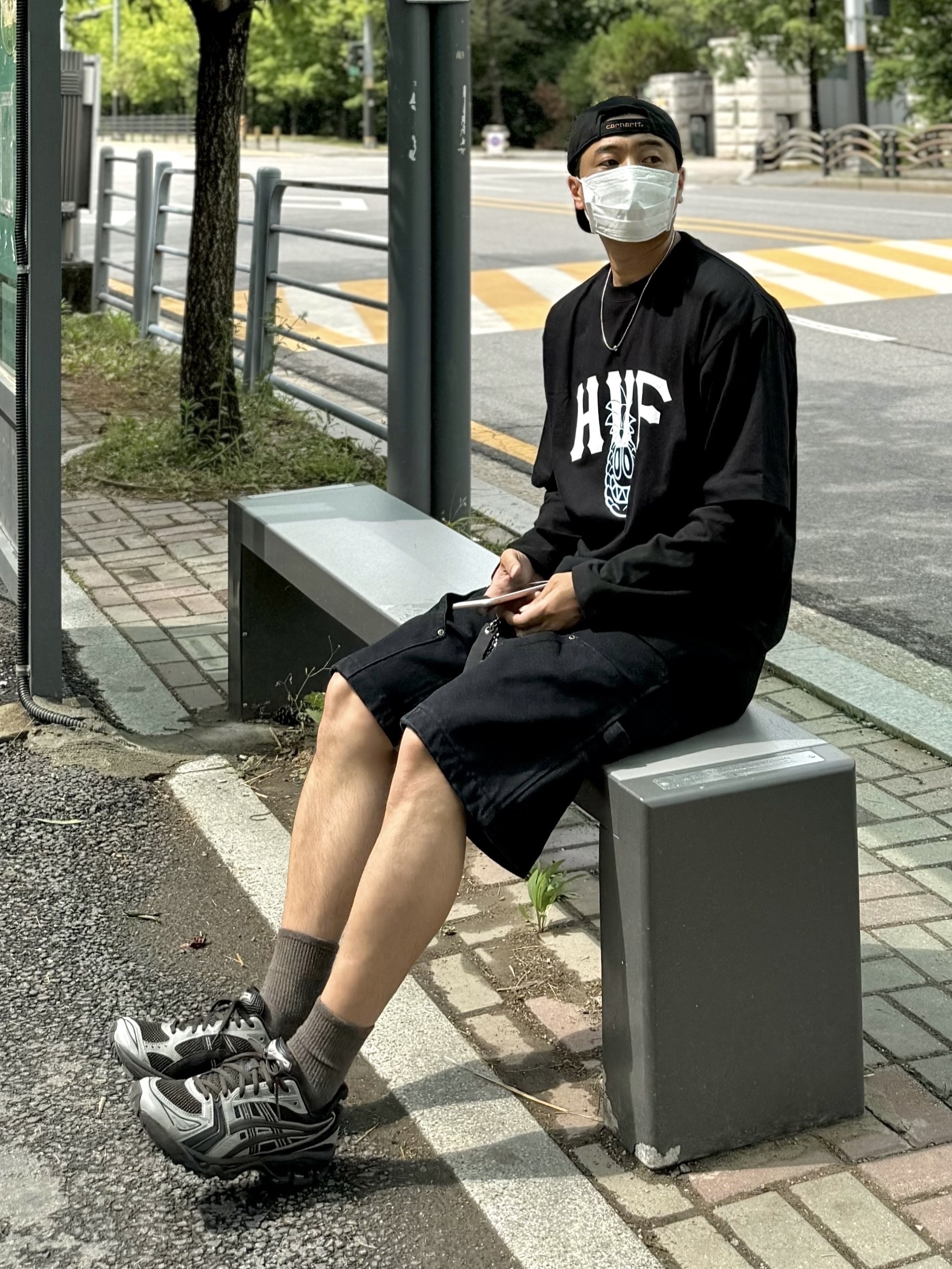 HUF x Reddy Pinnacle T-Shirt Black, Carhartt Canvas Cap Black 착용 스타일 - 2
