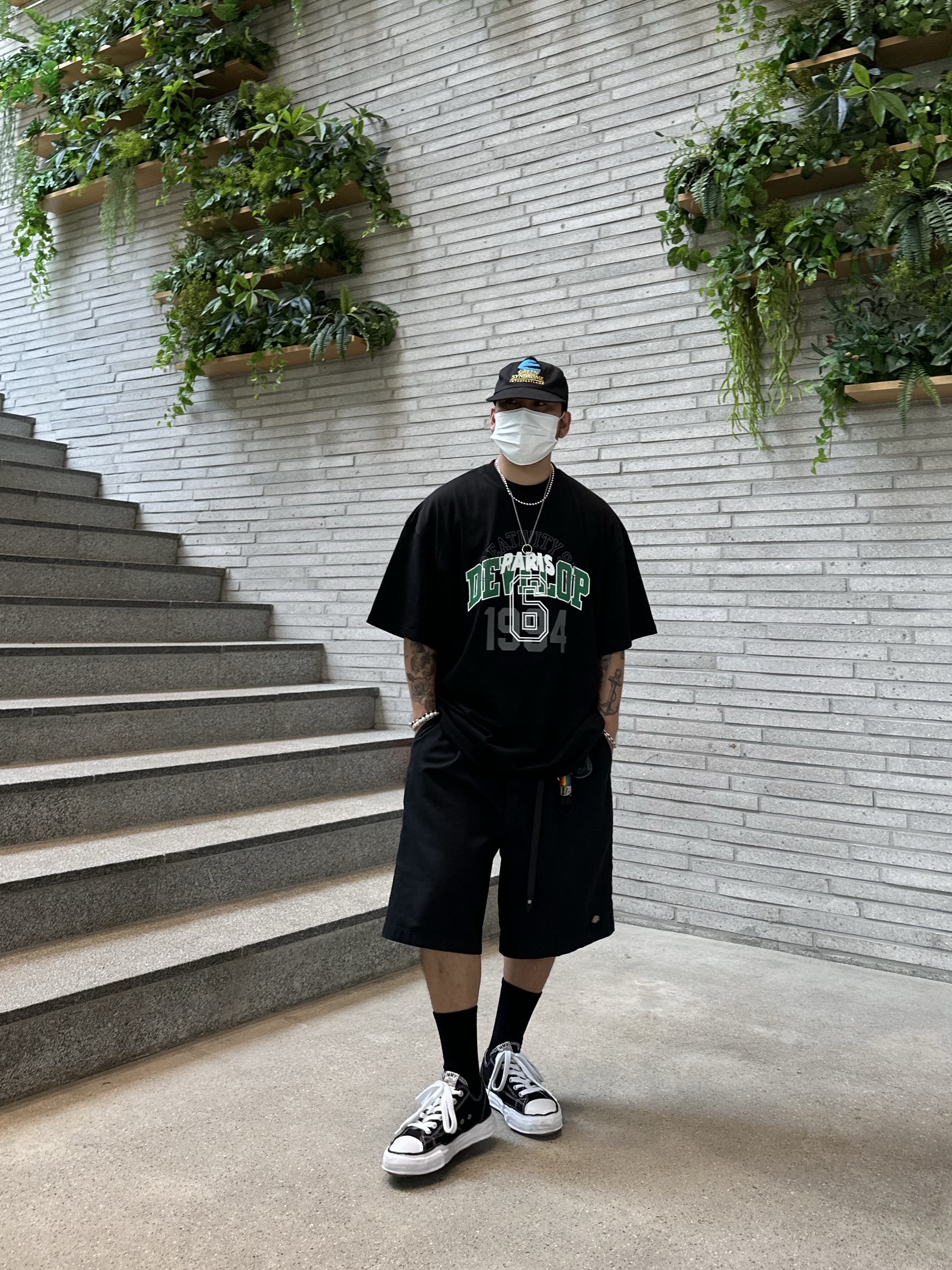 Maison Mihara Yasuhiro Peterson OG Sole Canvas Low Sneakers Black 착용 스타일 - 1