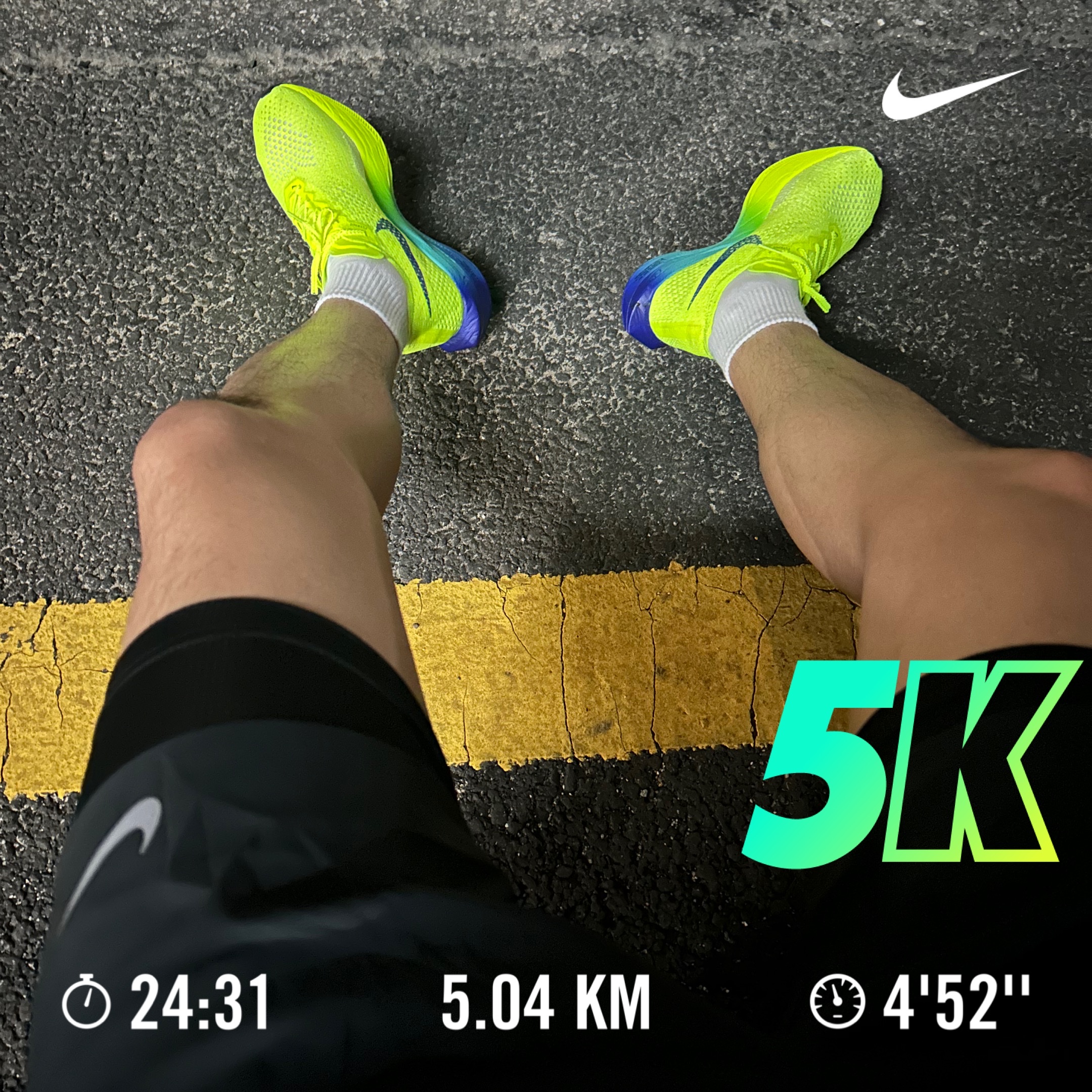 Nike ZoomX Vaporfly Next% 3 Volt Scream Green 착용 스타일 - 4