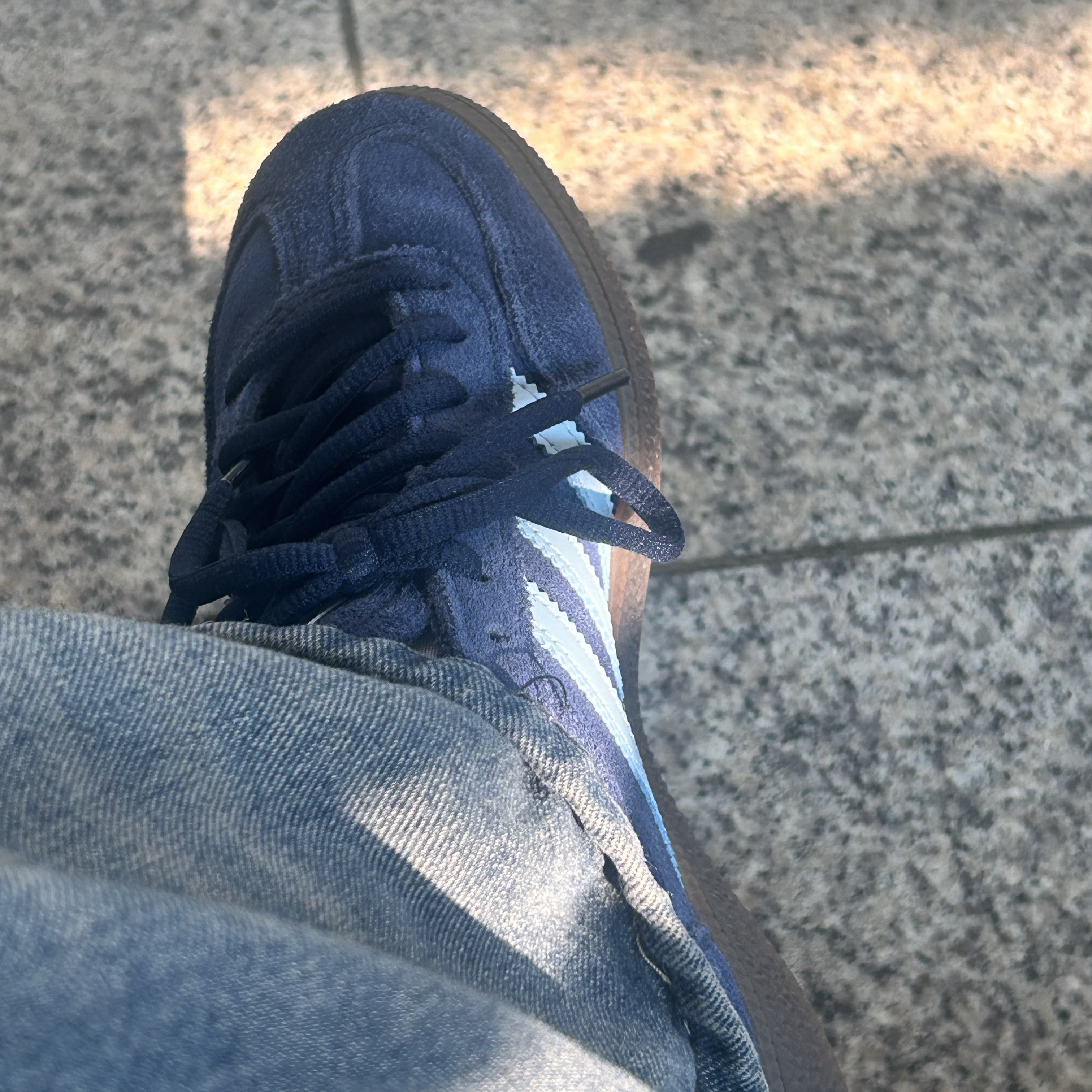Adidas Spezial Handball Collegiate Navy 착용 스타일