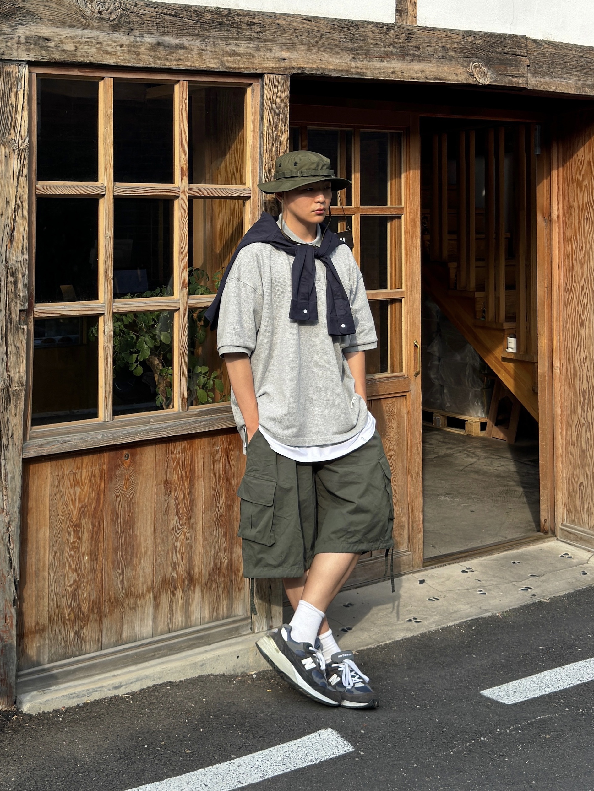 New Balance 992 Made in USA Navy, YMCL KY Jungle Hat Olive 착용 스타일 - 2