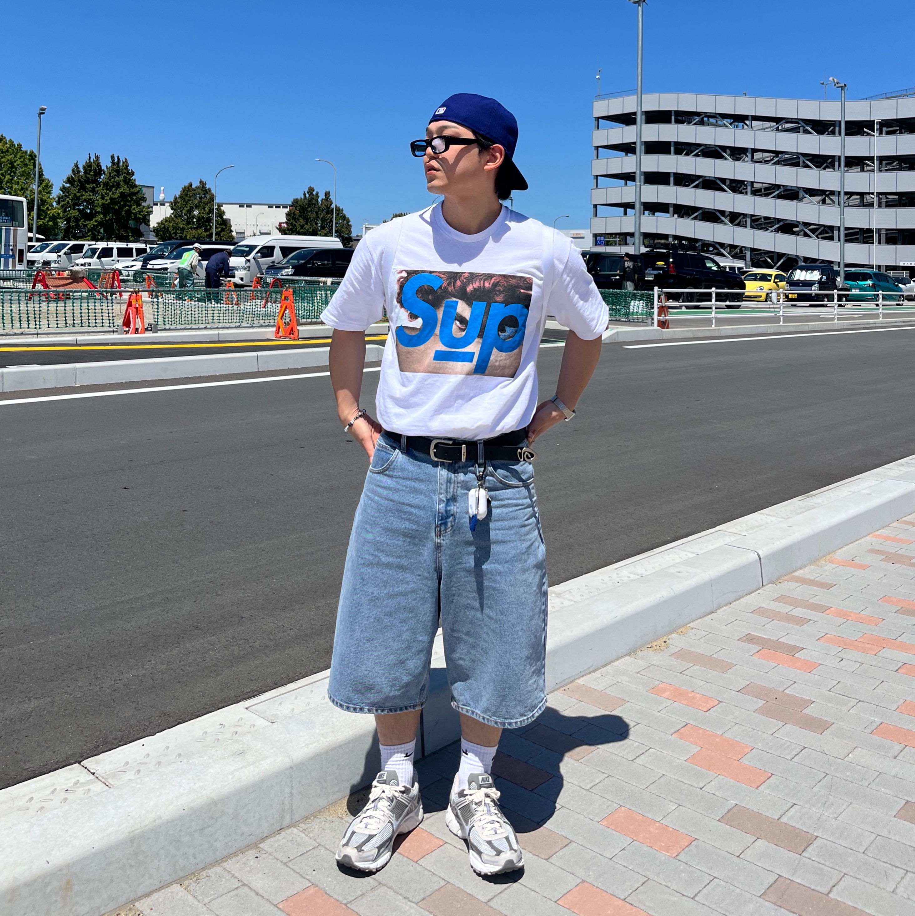 Supreme x Undercover Face T-Shirt White - 23SS, Nike Zoom Vomero 5 PRM Light Iron Ore and Flat Fewter 착용 스타일 - 1