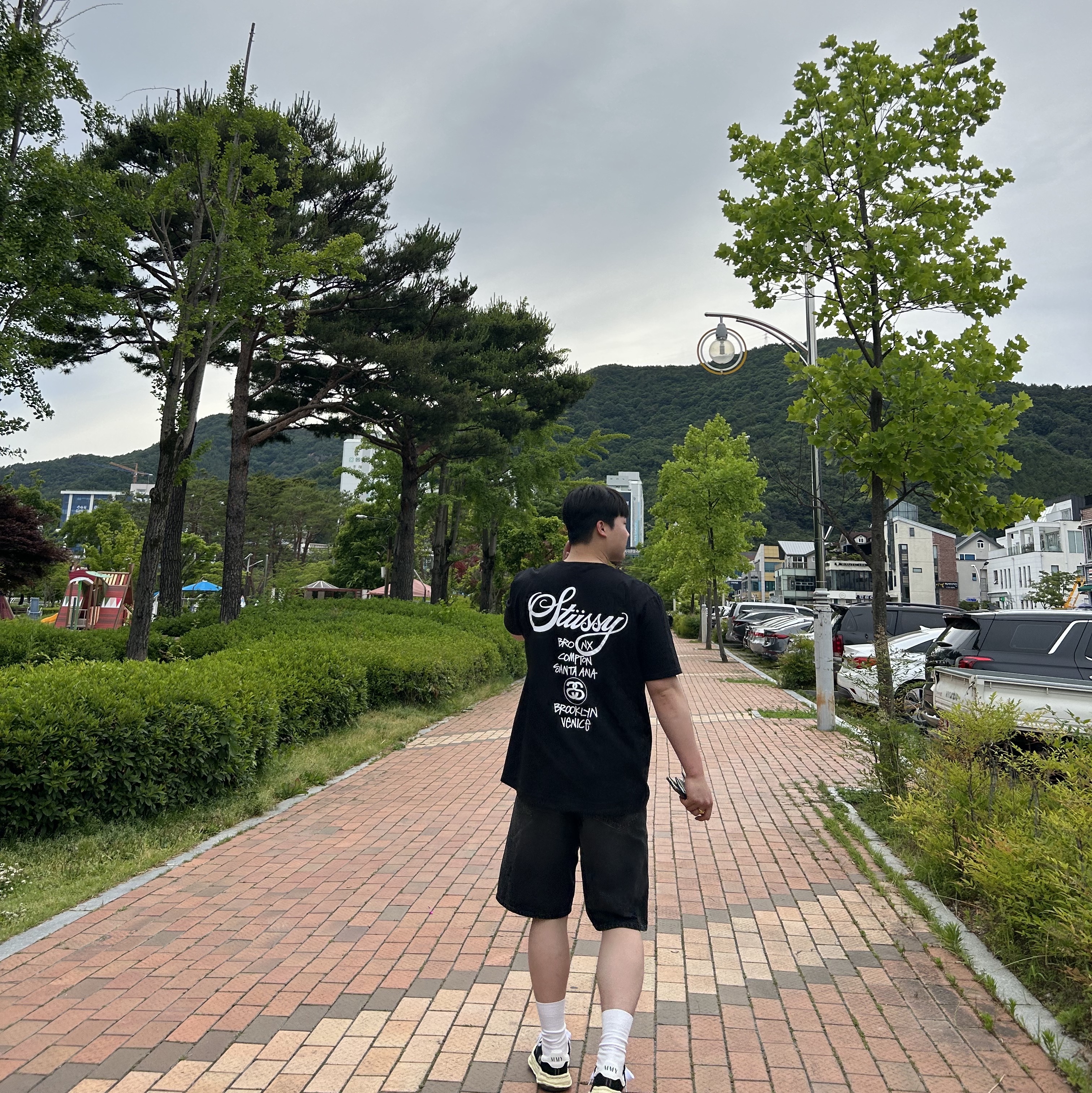 Maison Mihara Yasuhiro Blakey VL OG Sole Canvas Low-top Sneakers Black, Stussy World Tour T-Shirt Black 2024,2025 착용 스타일