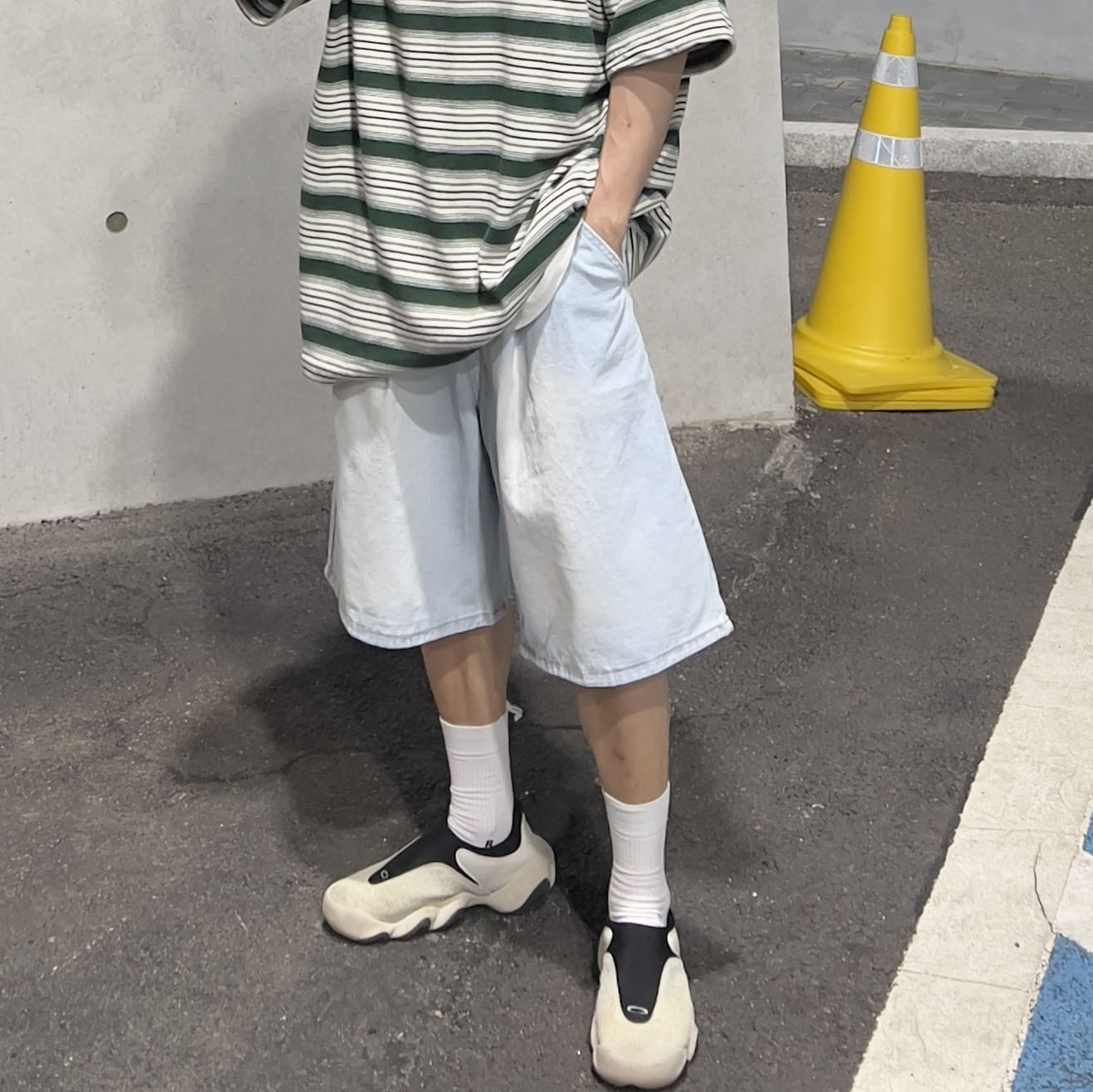 Oakley Factory Team x Brain Dead Flesh White Birch, Oakley Factory Team x Brain Dead Suede Flesh Lily Pad White 착용 스타일 - 5