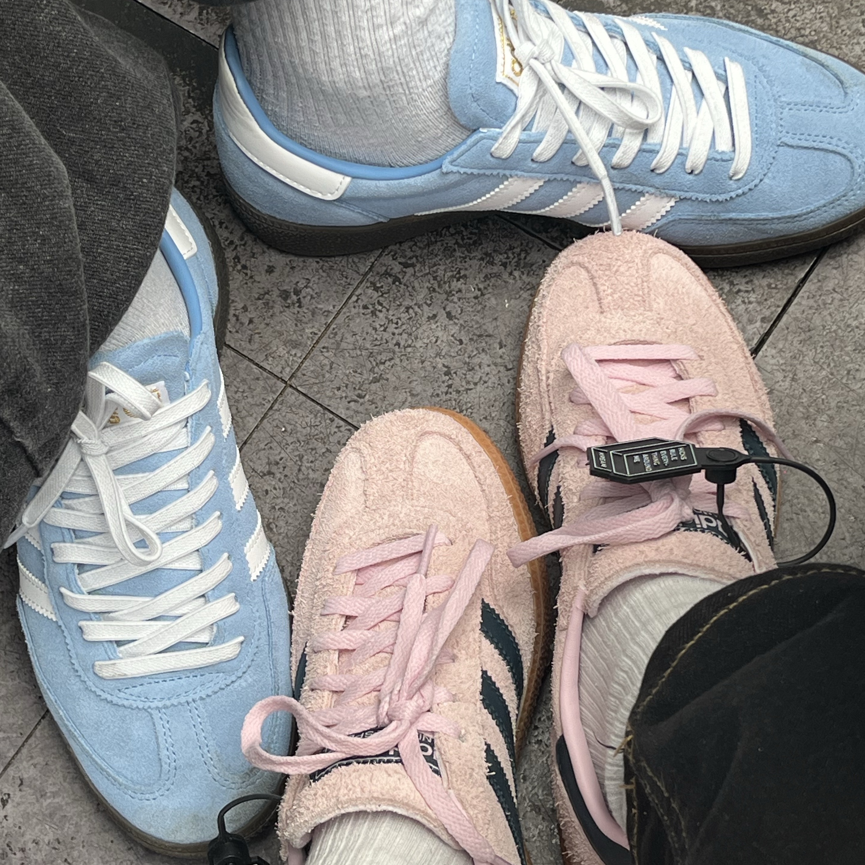 (W) Adidas Spezial Handball Clear Pink, Adidas Spezial Handball Light Blue 착용 스타일