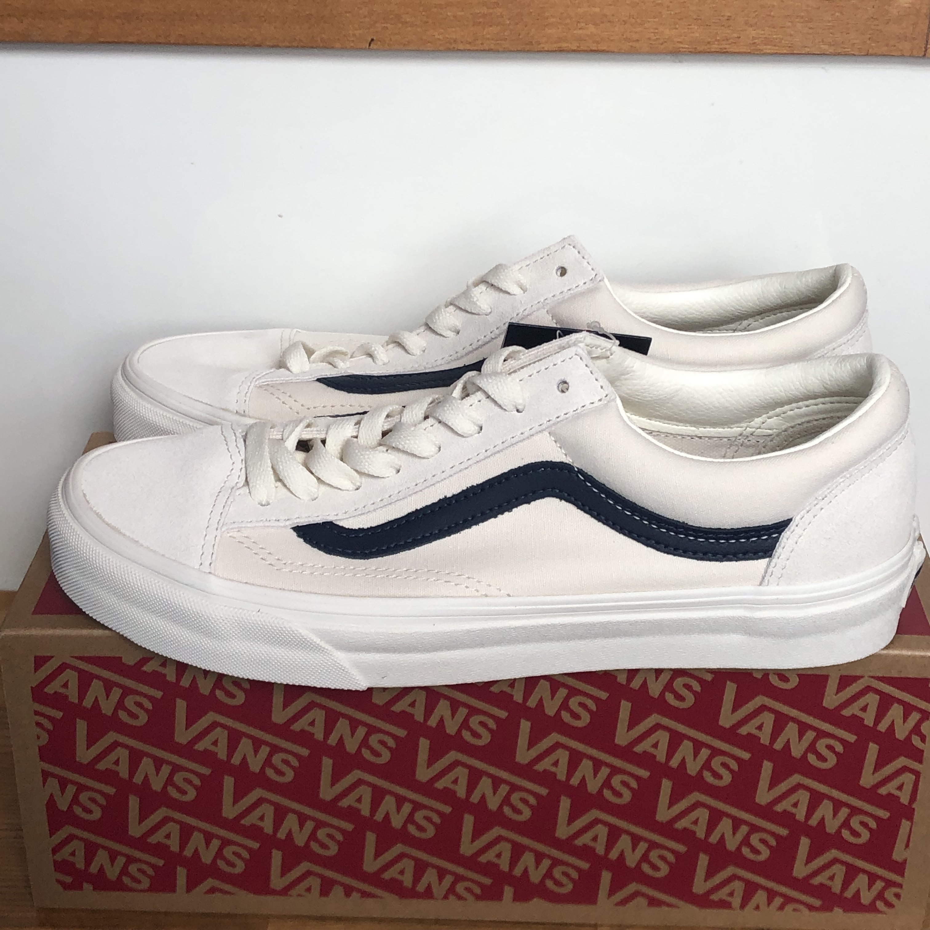 Vans Style 36 Marshmallow Dress Blues 착용 스타일