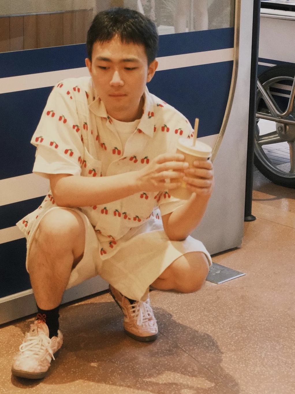 Caroline Hu x Adidas Women Samba Satin Pink - 24FW 착용 스타일 - 3