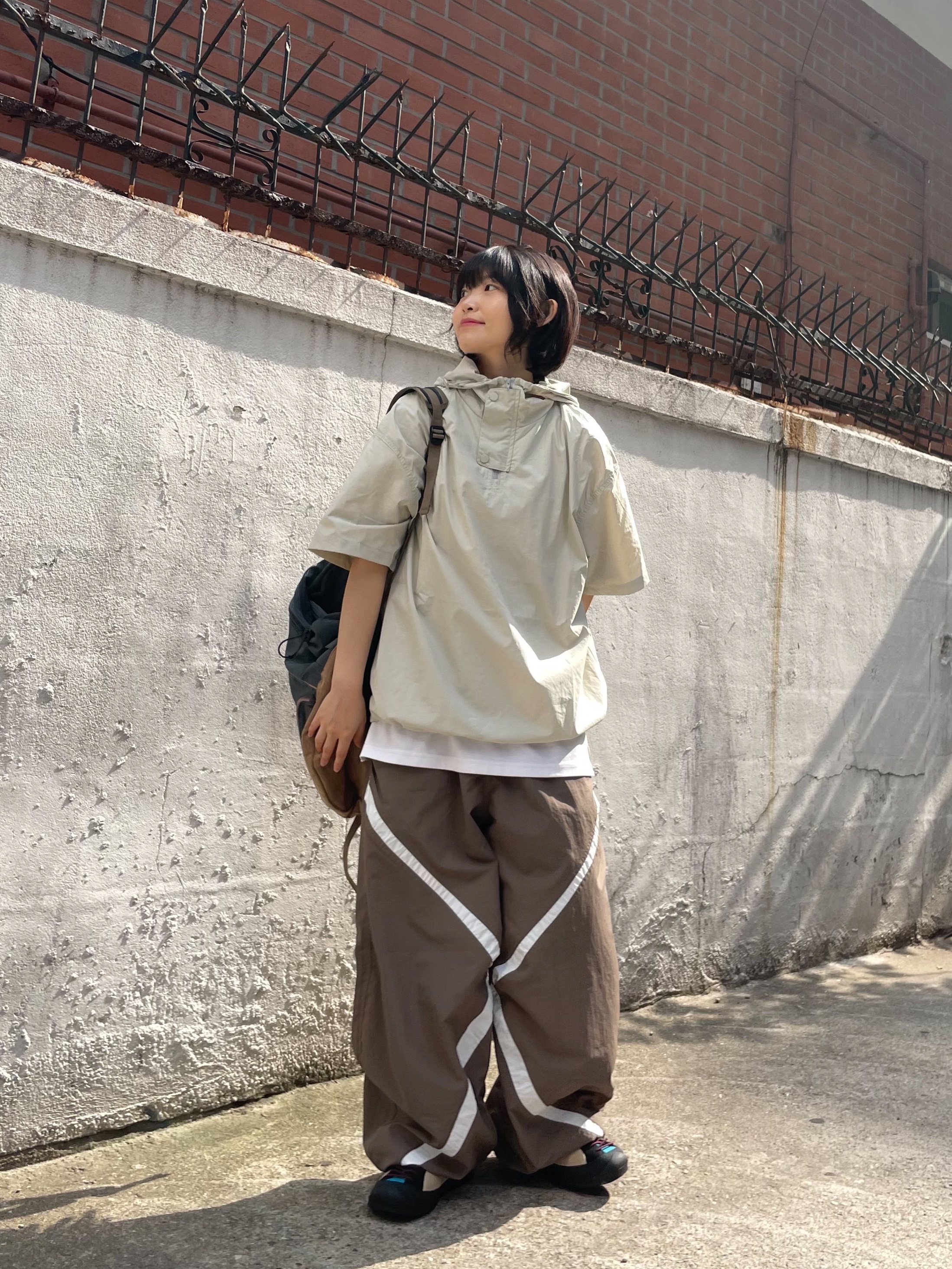 (W) Keen Jasper Rocks SP Sneakers Beige 착용 스타일 - 1