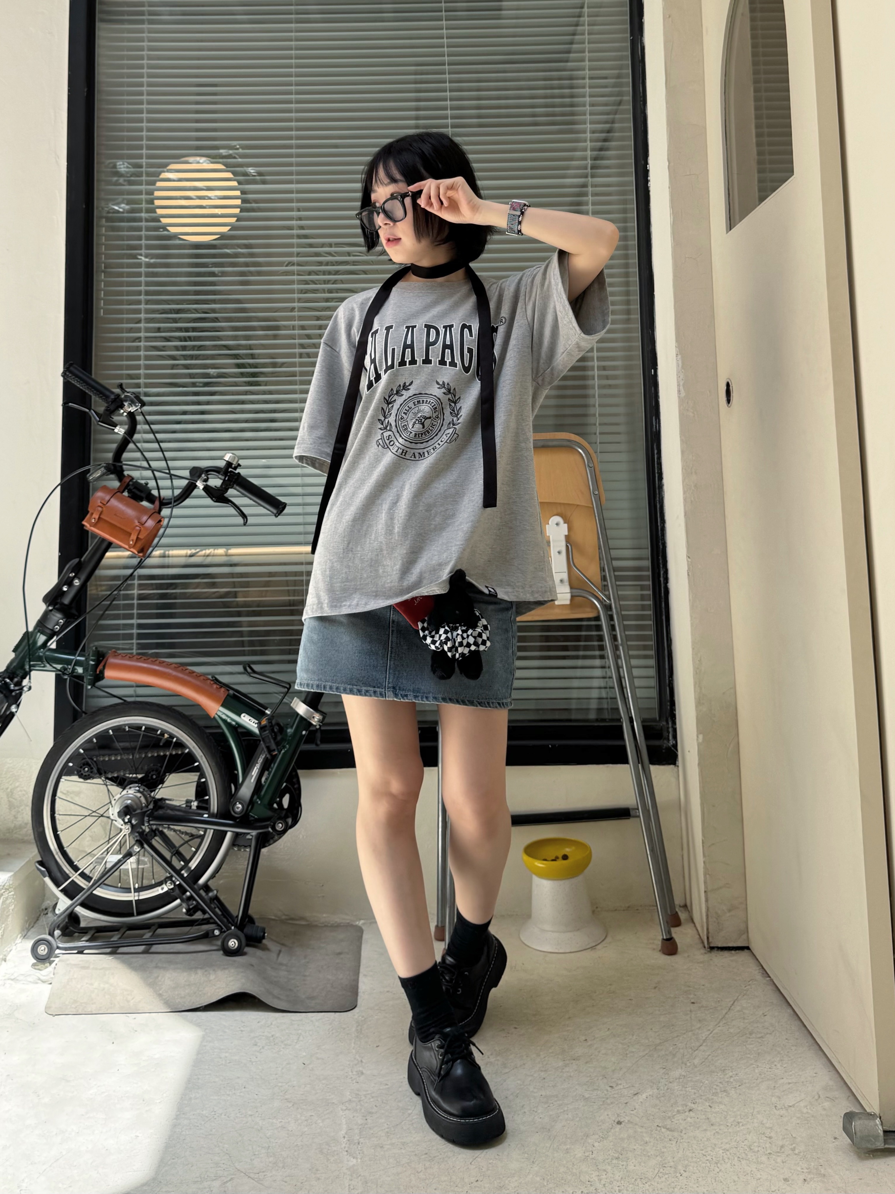 Gentle Monster Gauss 01 Black 착용 스타일 - 4