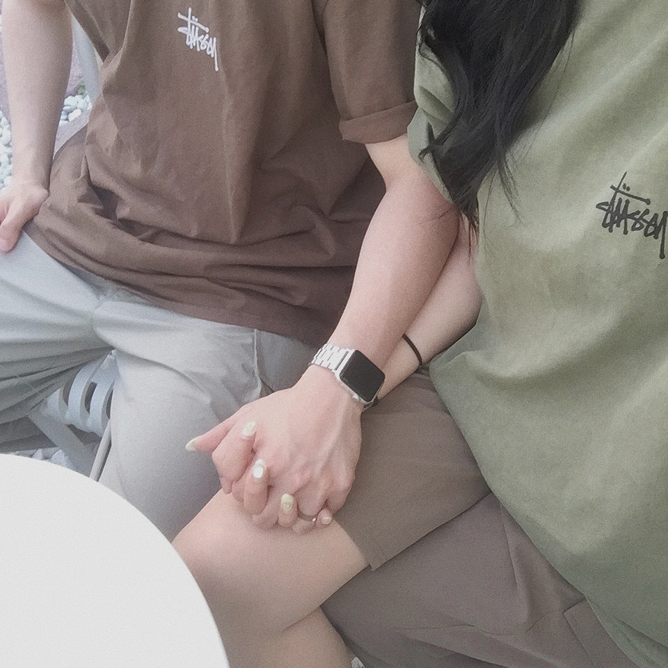 Stussy Basic Stussy Pigment Dyed T-Shirt Olive 2024, Stussy Basic Stussy Pigment Dyed T-Shirt Brown 2024 착용 스타일 - 2