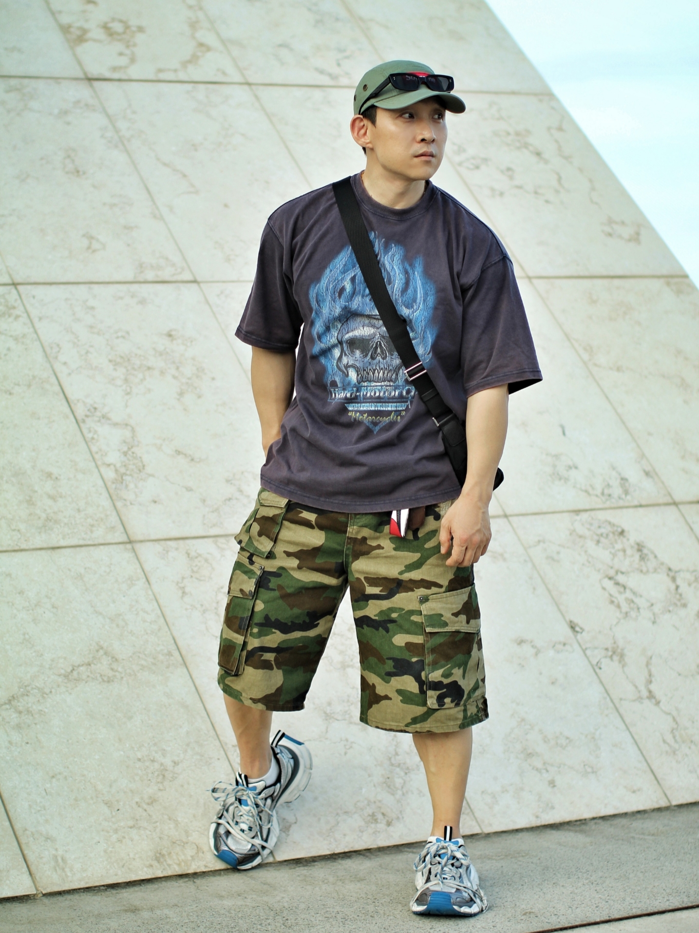 Supreme Military Camp Cap Olive - 24SS, Balenciaga 3XL Sneakers Grey White Blue 착용 스타일 - 2