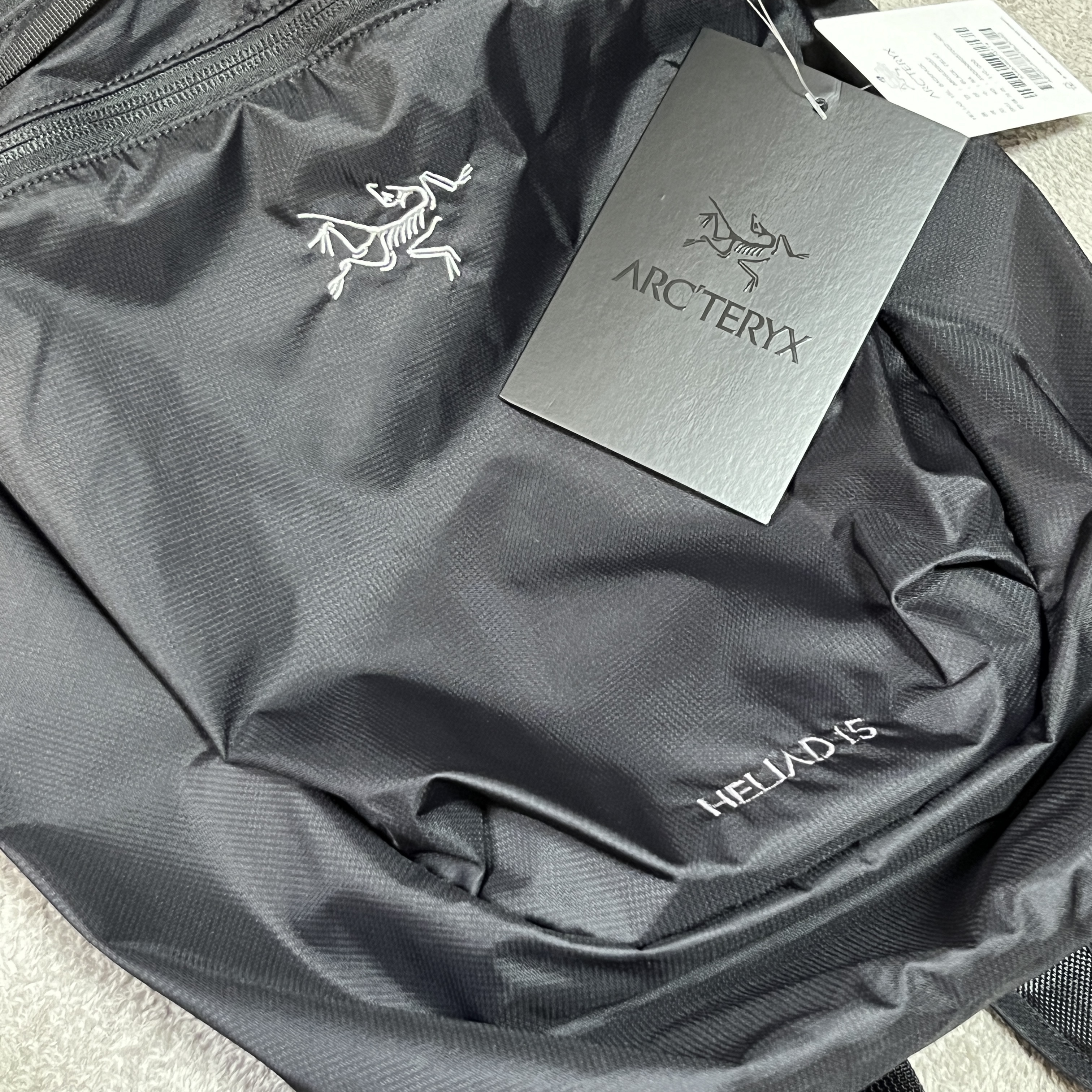 Arc'teryx Heliad 15 Backpack Black 착용 스타일