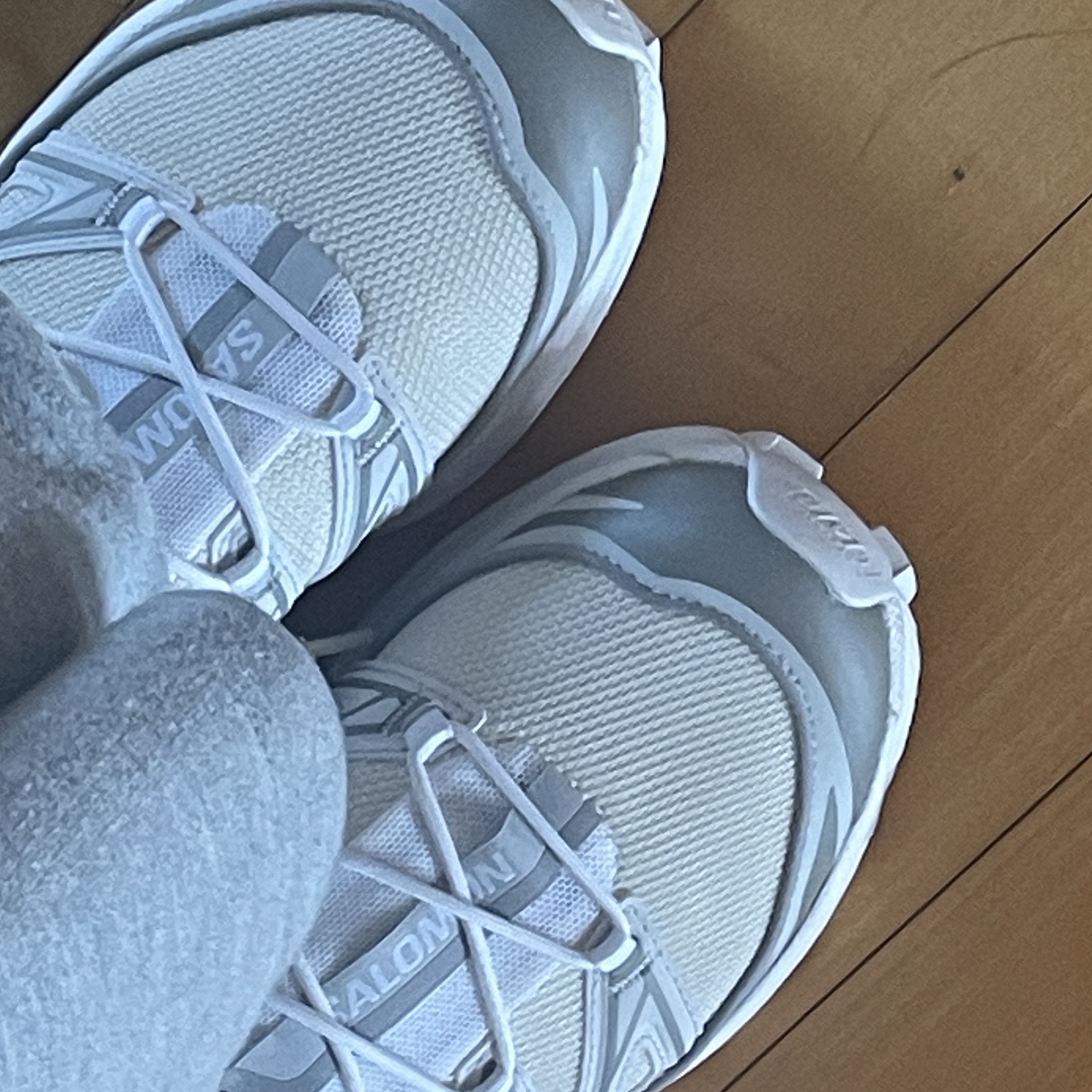 Salomon XT-6 Expanse Vanilla Ice White 착용 스타일