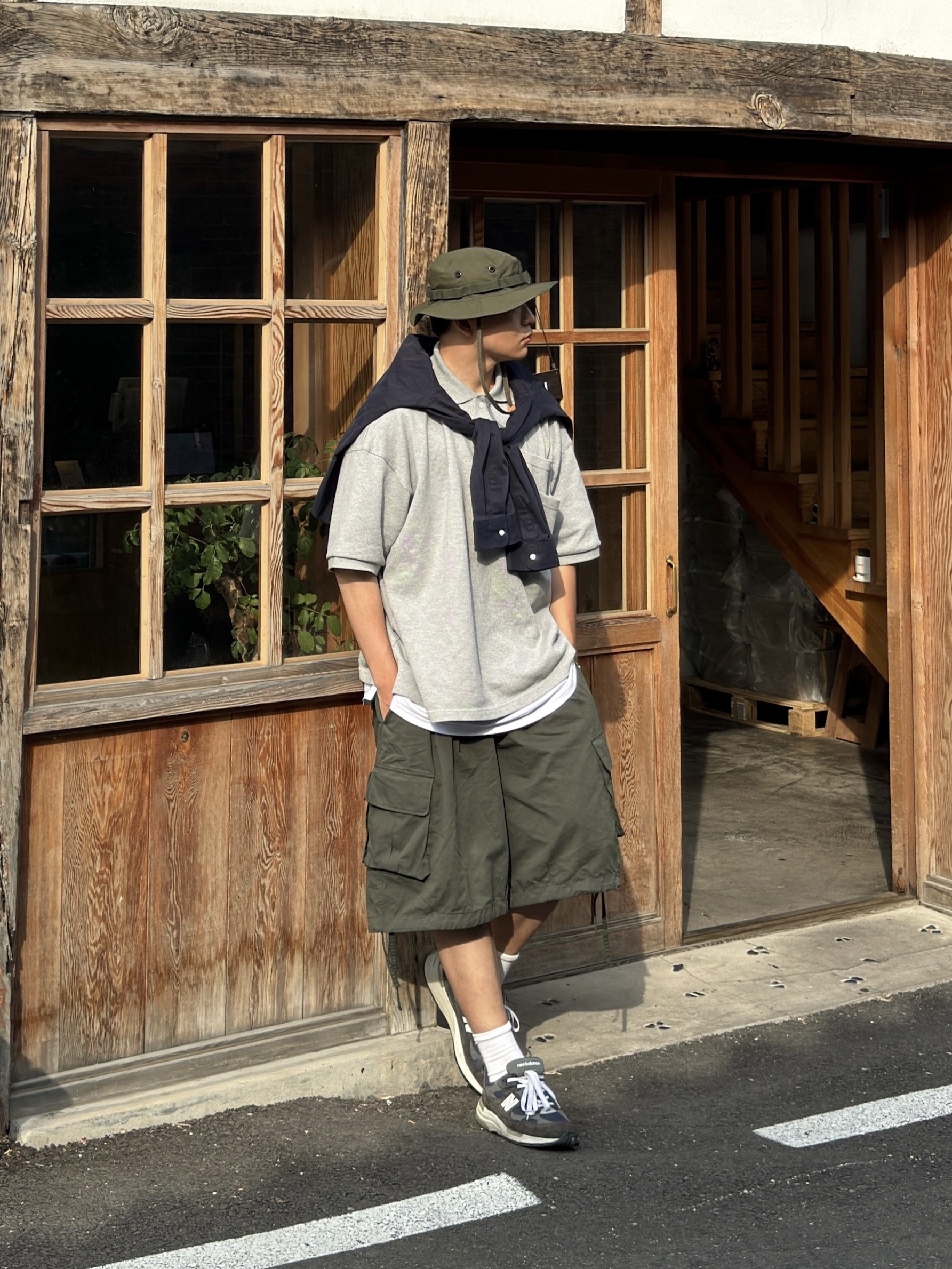 New Balance 992 Made in USA Navy, YMCL KY Jungle Hat Olive 착용 스타일 - 3