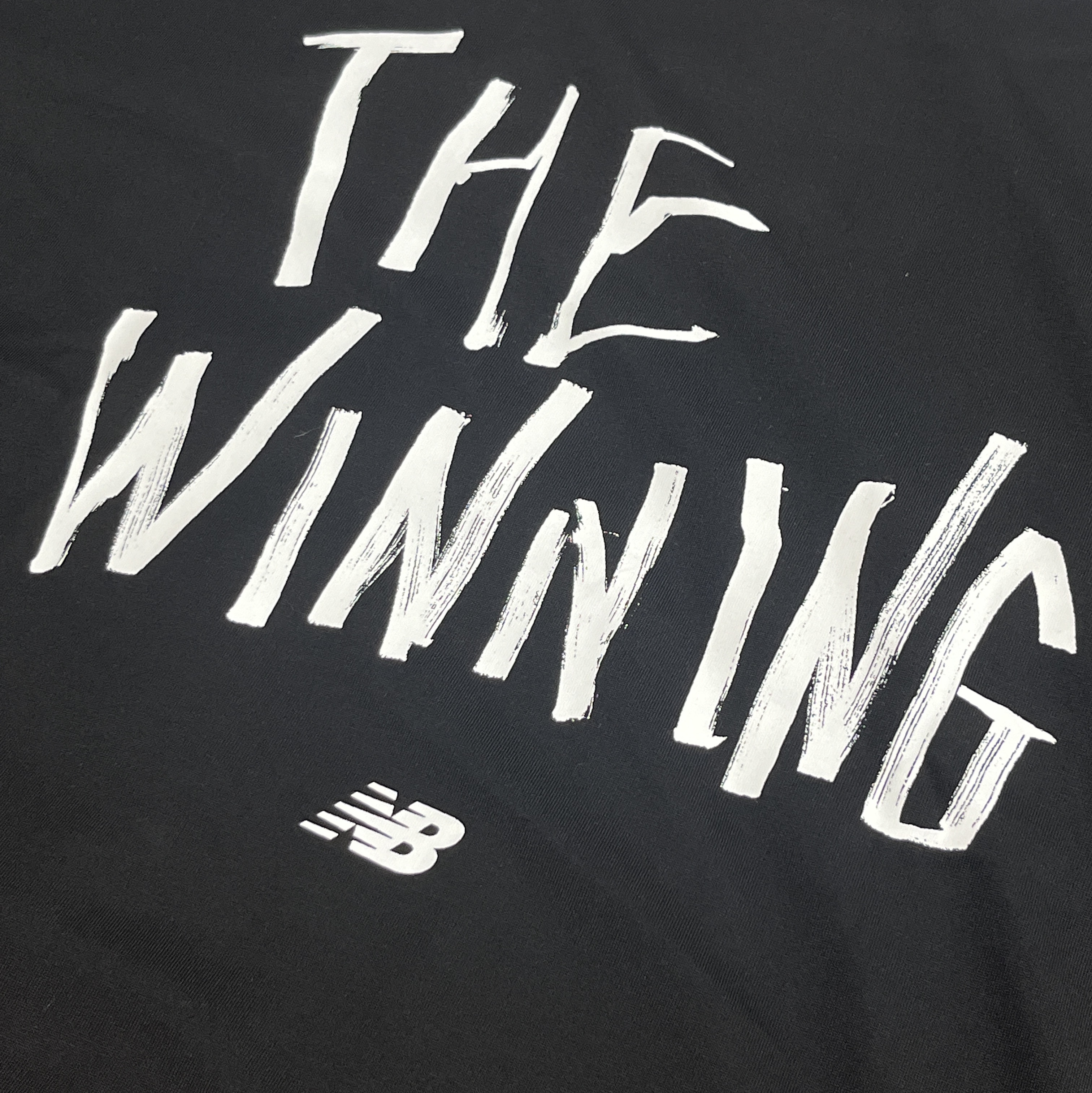 New Balance x IU The Winning T-Shirt Black 착용 스타일
