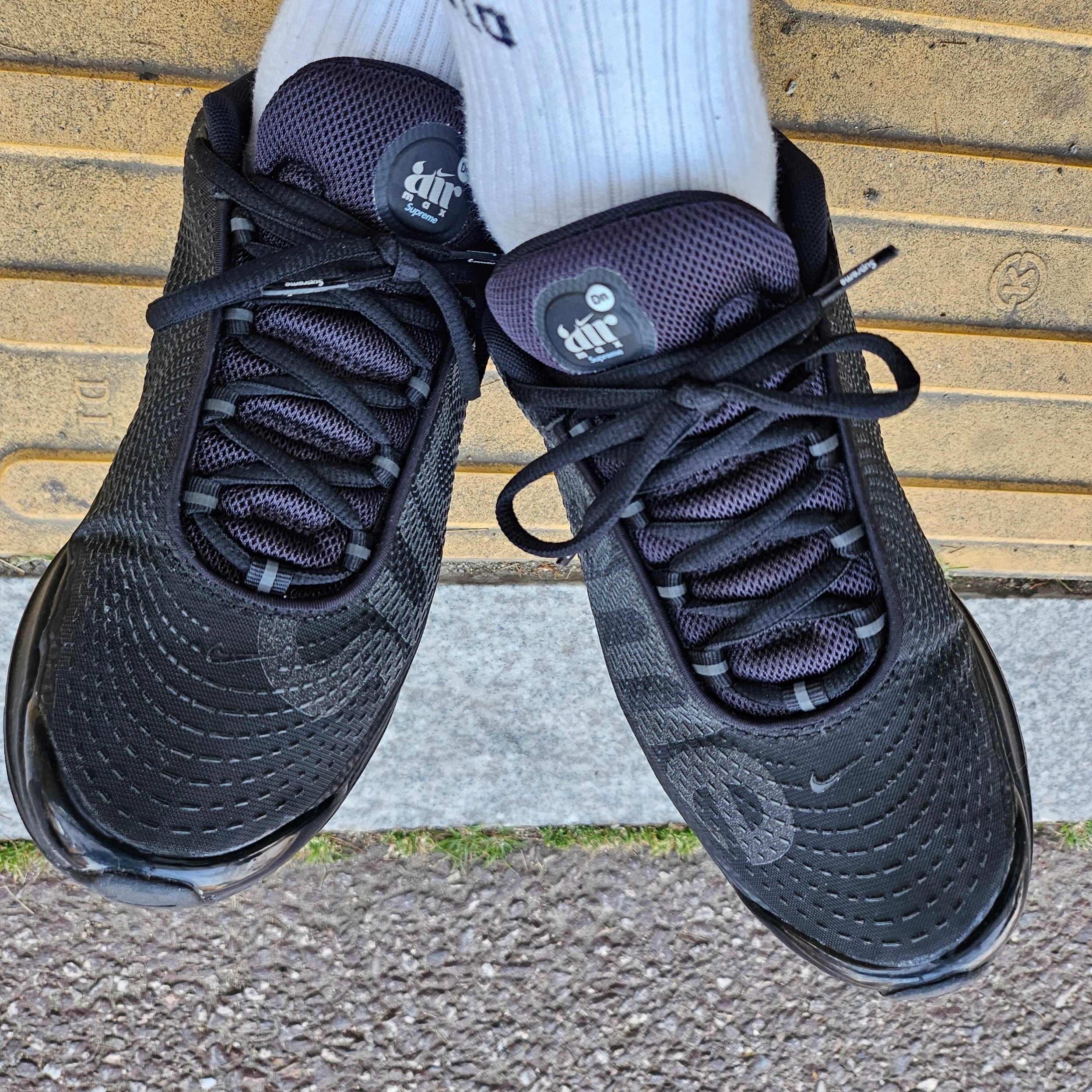 Nike x Supreme Air Max DN SP Black Galactic Jade, IAB Studio Socks White (5 Pack) 착용 스타일 - 1