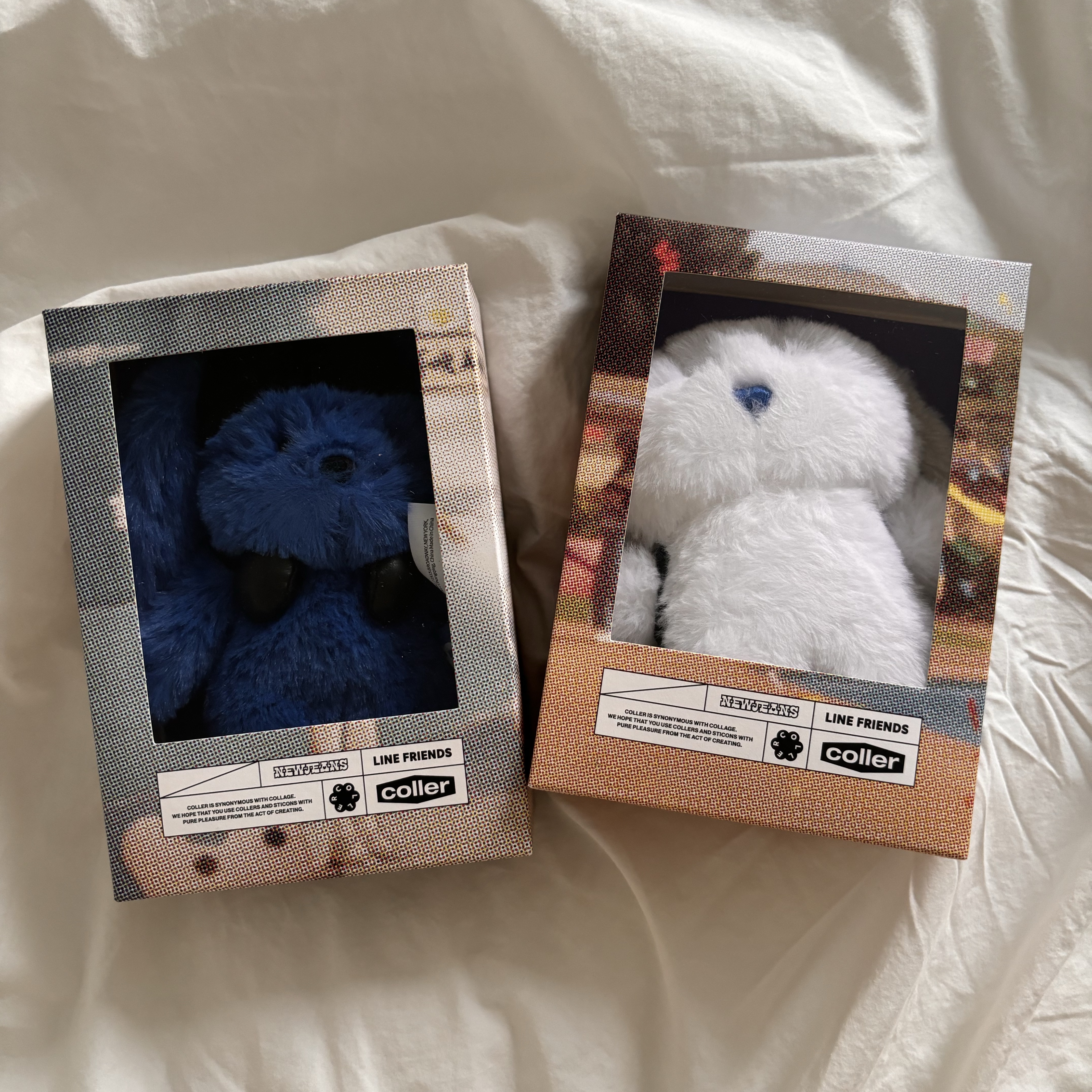 NewJeans x Coller Bunny Plush Keyring White, NewJeans x Coller Furry Bunny Plush Keyring Tide Blue 착용 스타일 - 2