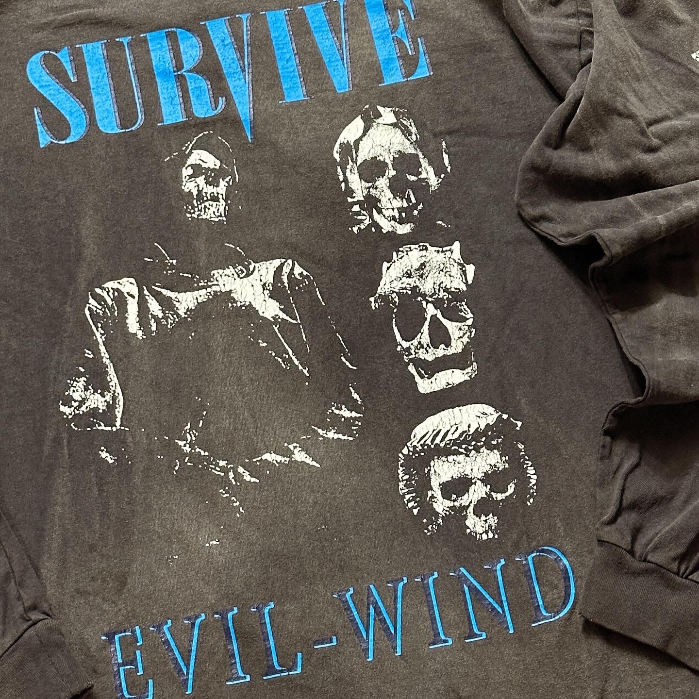 SAINT Mxxxxxx Survive LS T-Shirt Black - 23AW, Jordan 1 Retro High Obsidian UNC 착용 스타일 - 4