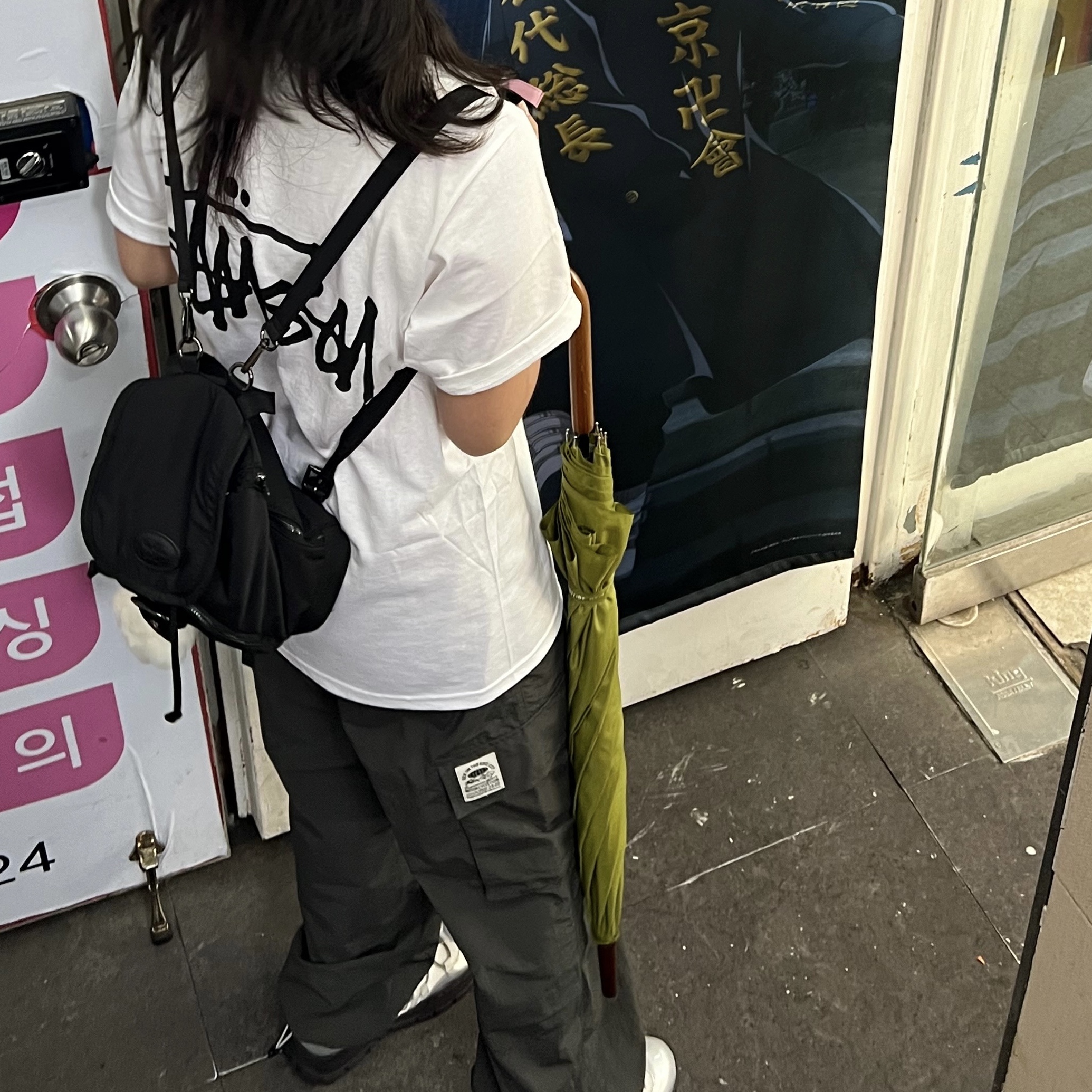 Stussy Basic Stussy T-Shirt White 2024, 2025 착용 스타일 - 1