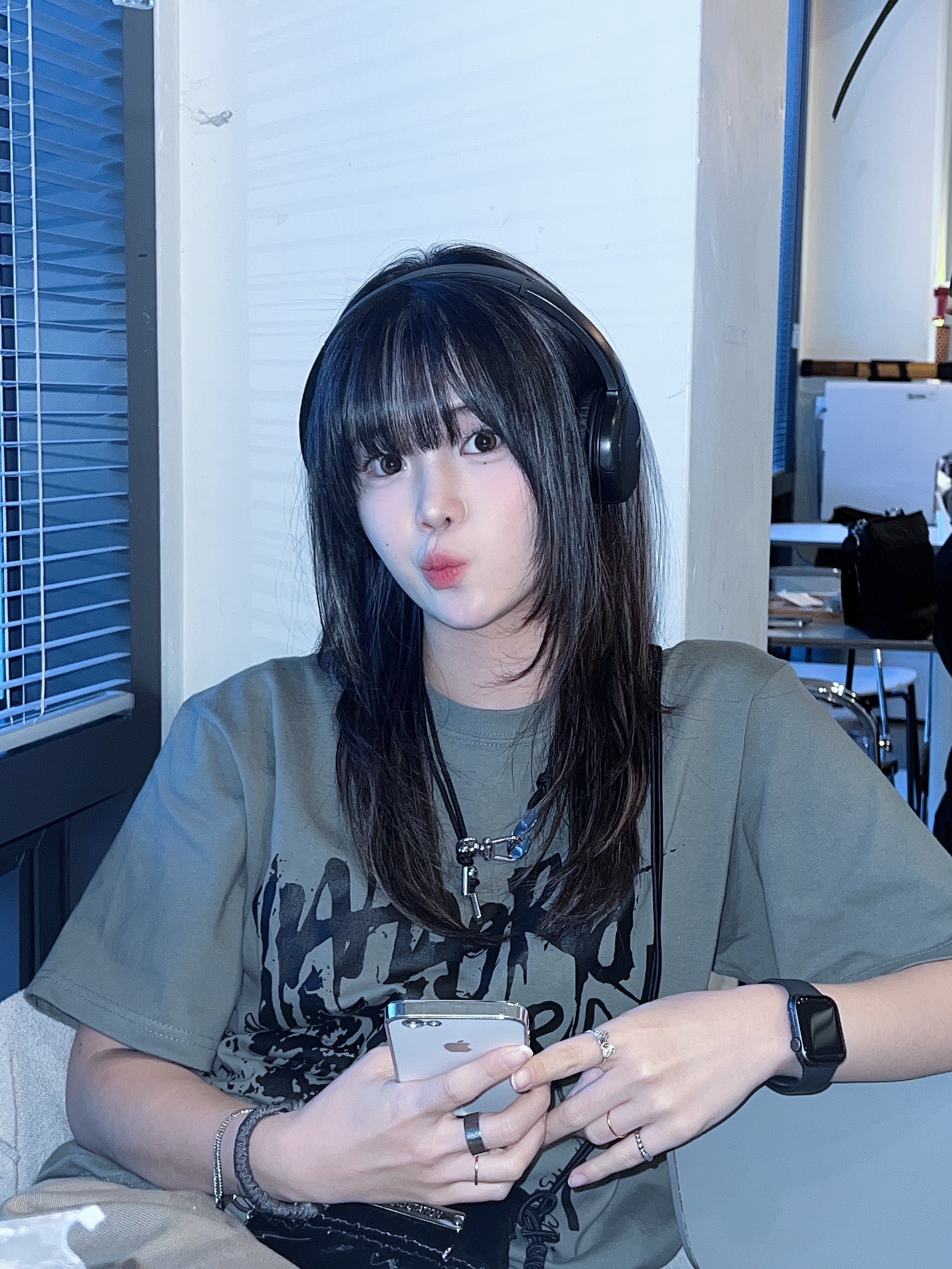 Sony WH-CH520 Black (Sony Korea Ver.), Sentiments No.461 Necklace Black 착용 스타일 - 1