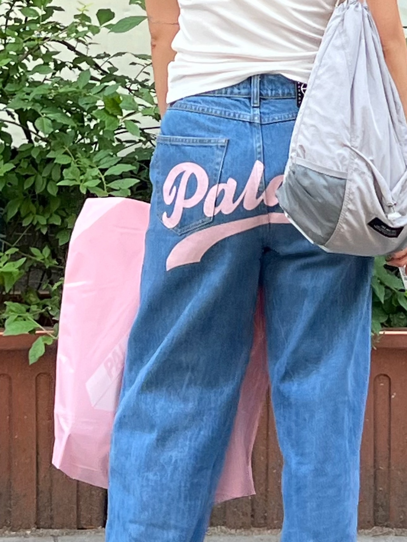 Jordan 1 x Travis Scott x Fragment Retro Low OG SP Military Blue, Palace Chain Script Jean Stone Wash - 23SS 착용 스타일 - 2