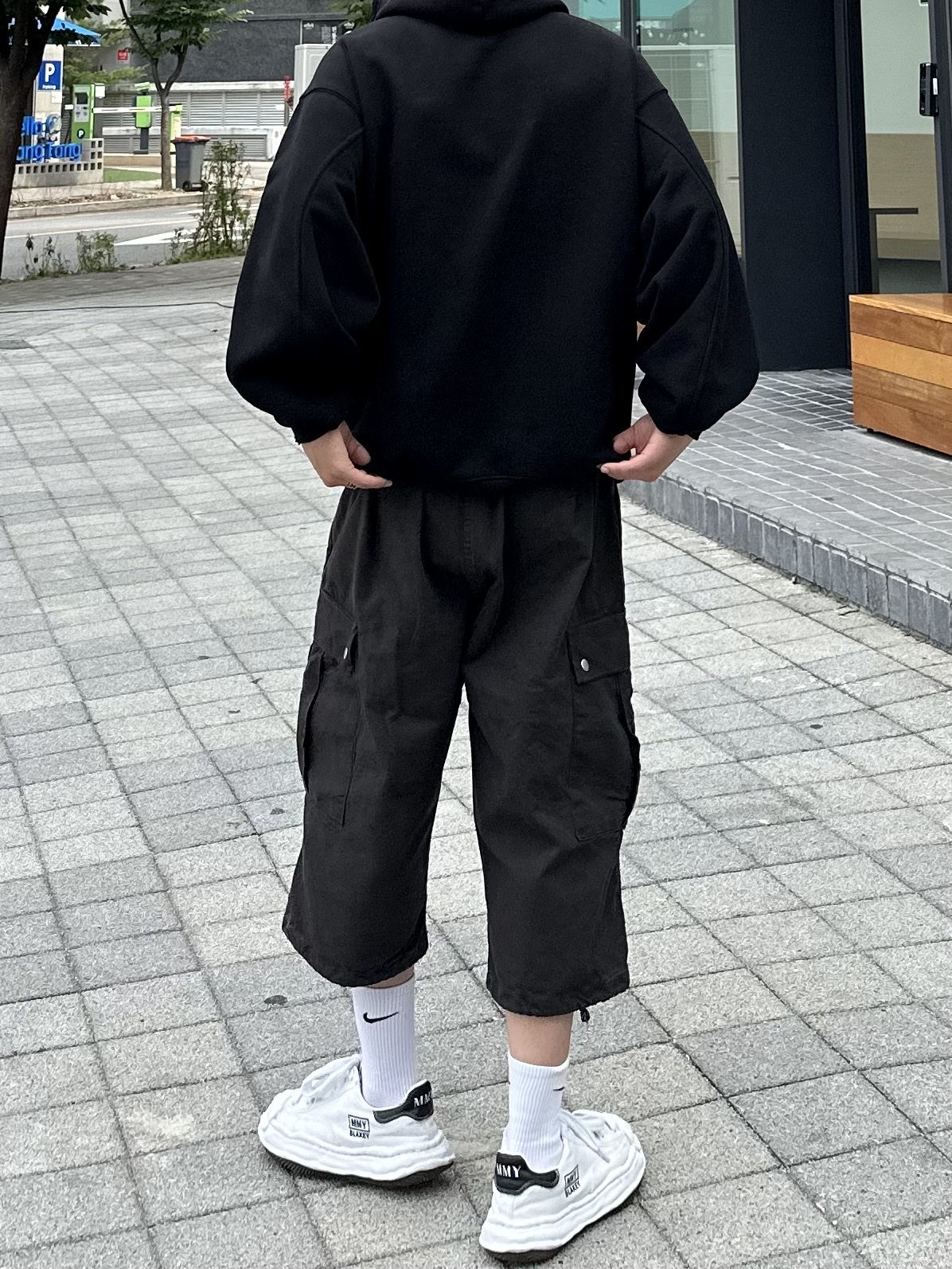 Maison Mihara Yasuhiro Blakey OG Sole Canvas Low-top Sneakers White 착용 스타일 - 4