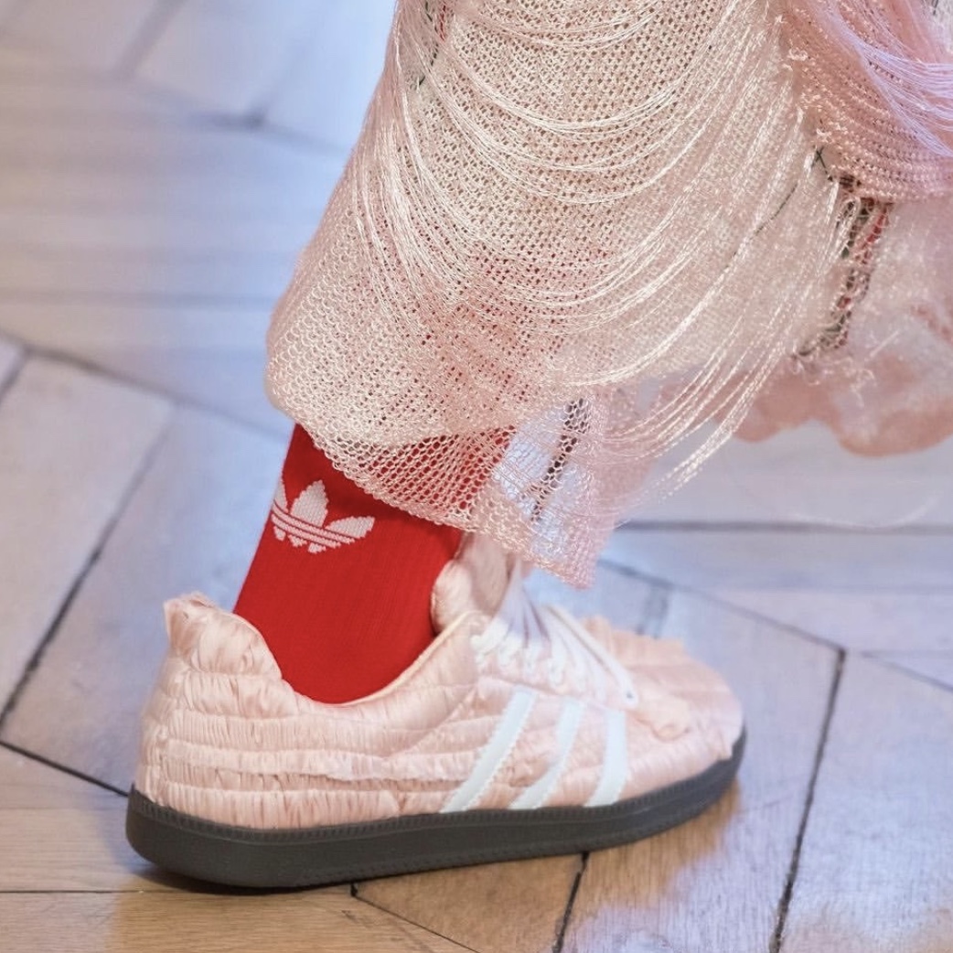 Caroline Hu x Adidas Women Samba Satin Pink - 24FW 착용 스타일